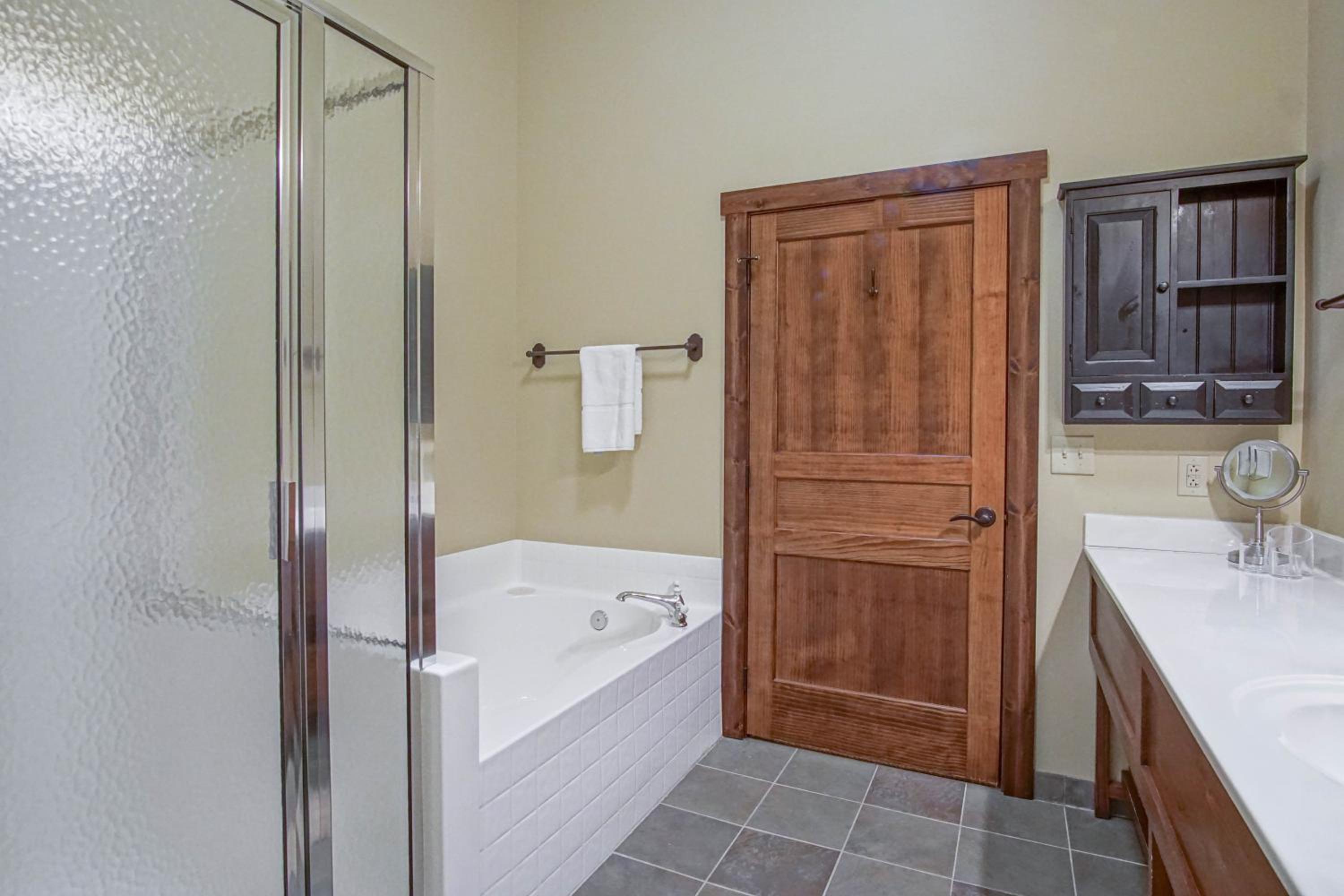 Soaring Eagle #110: 2 Bedrooms, 2 Full Baths: Slope Side