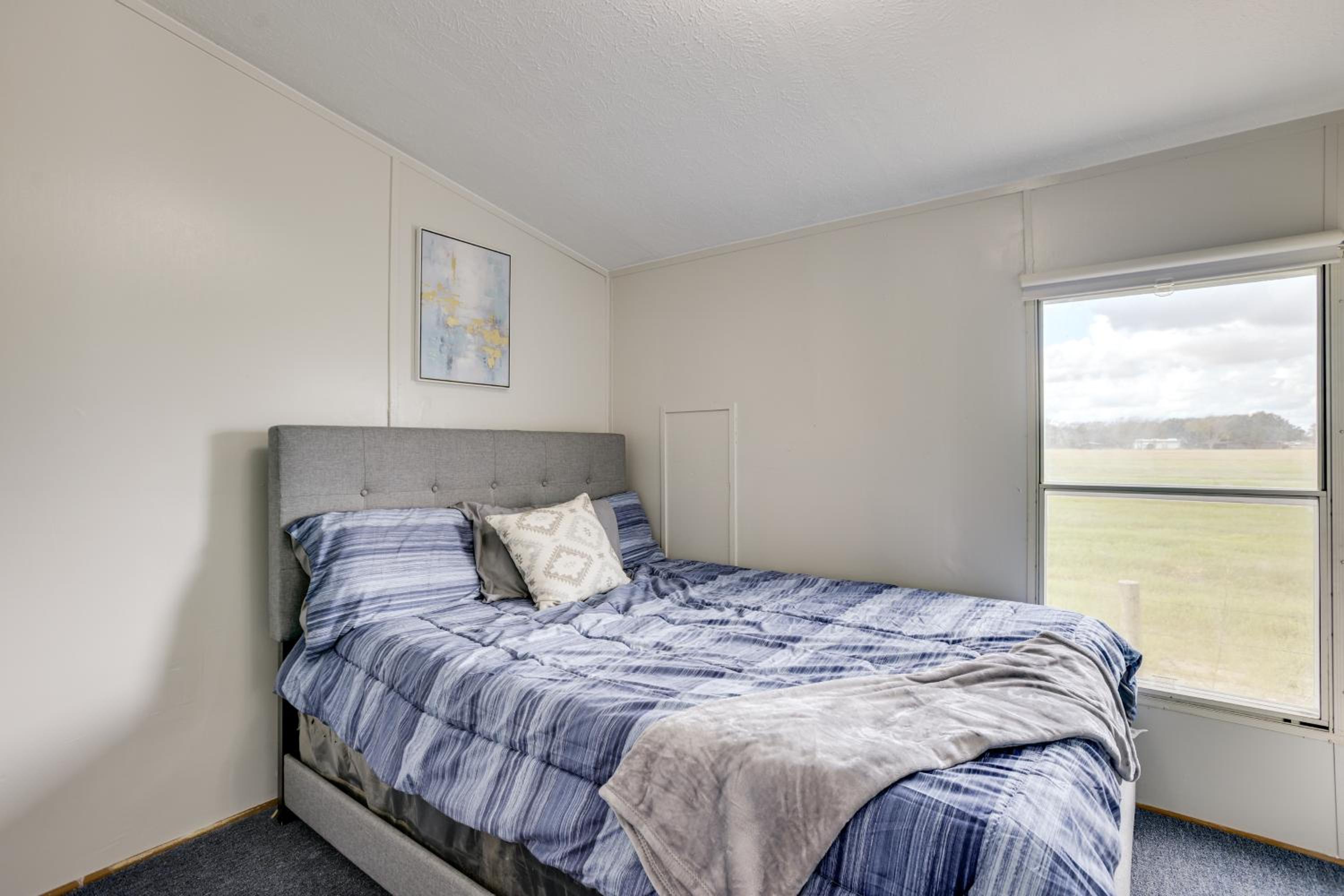 Sports Complex On-Site! Houston Area Family Home