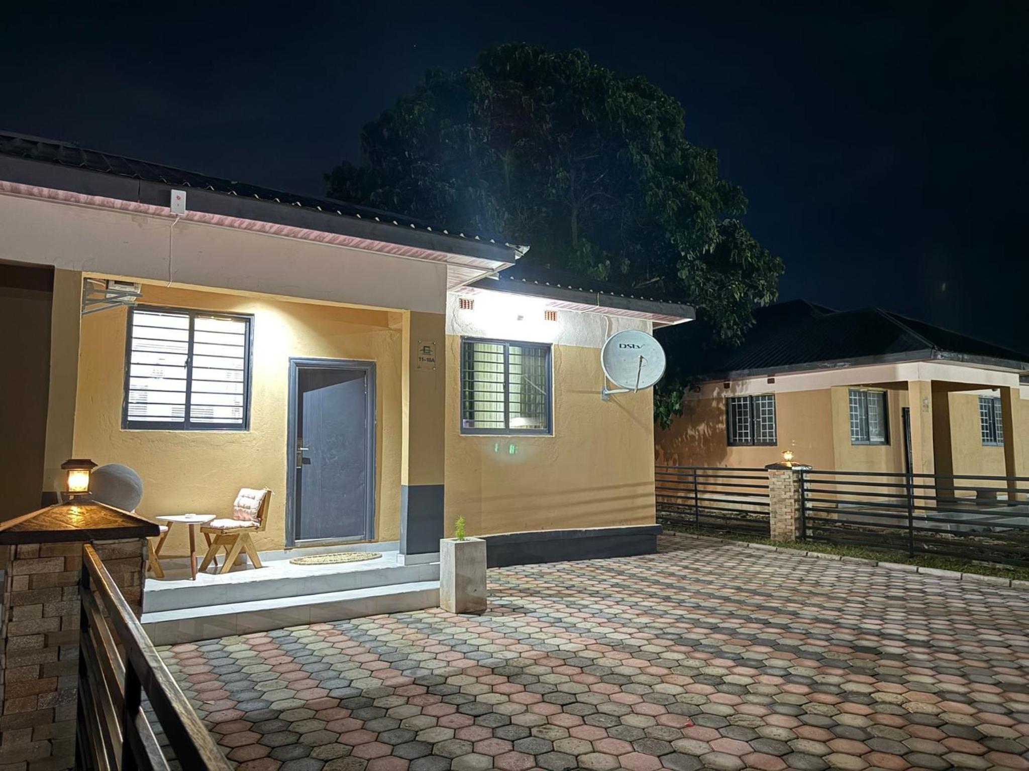 Stand alone Executive 2BR villa in Emerald Hill Estate Move In Ready All Comfort
