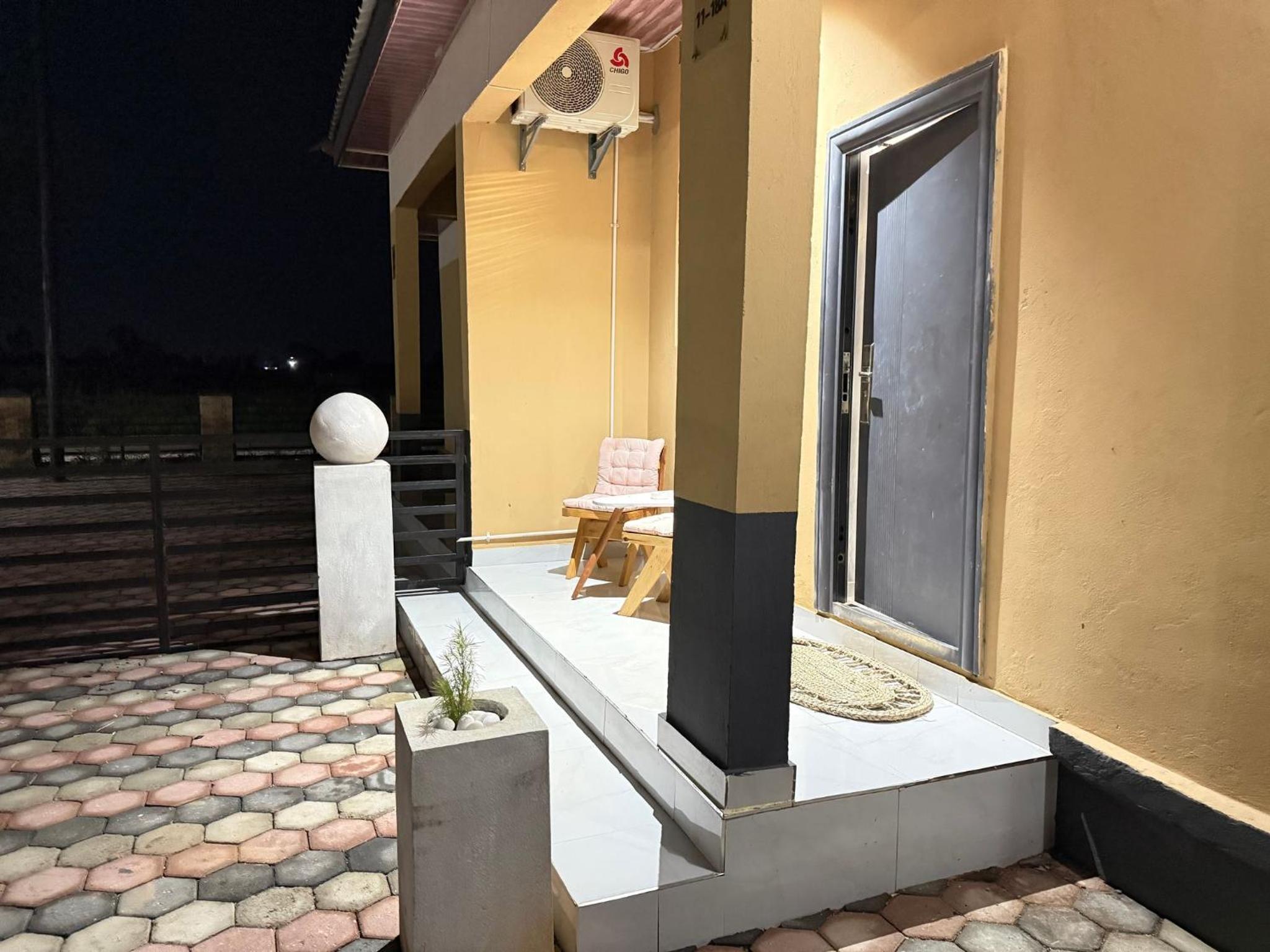 Stand alone Executive 2BR villa in Emerald Hill Estate Move In Ready All Comfort