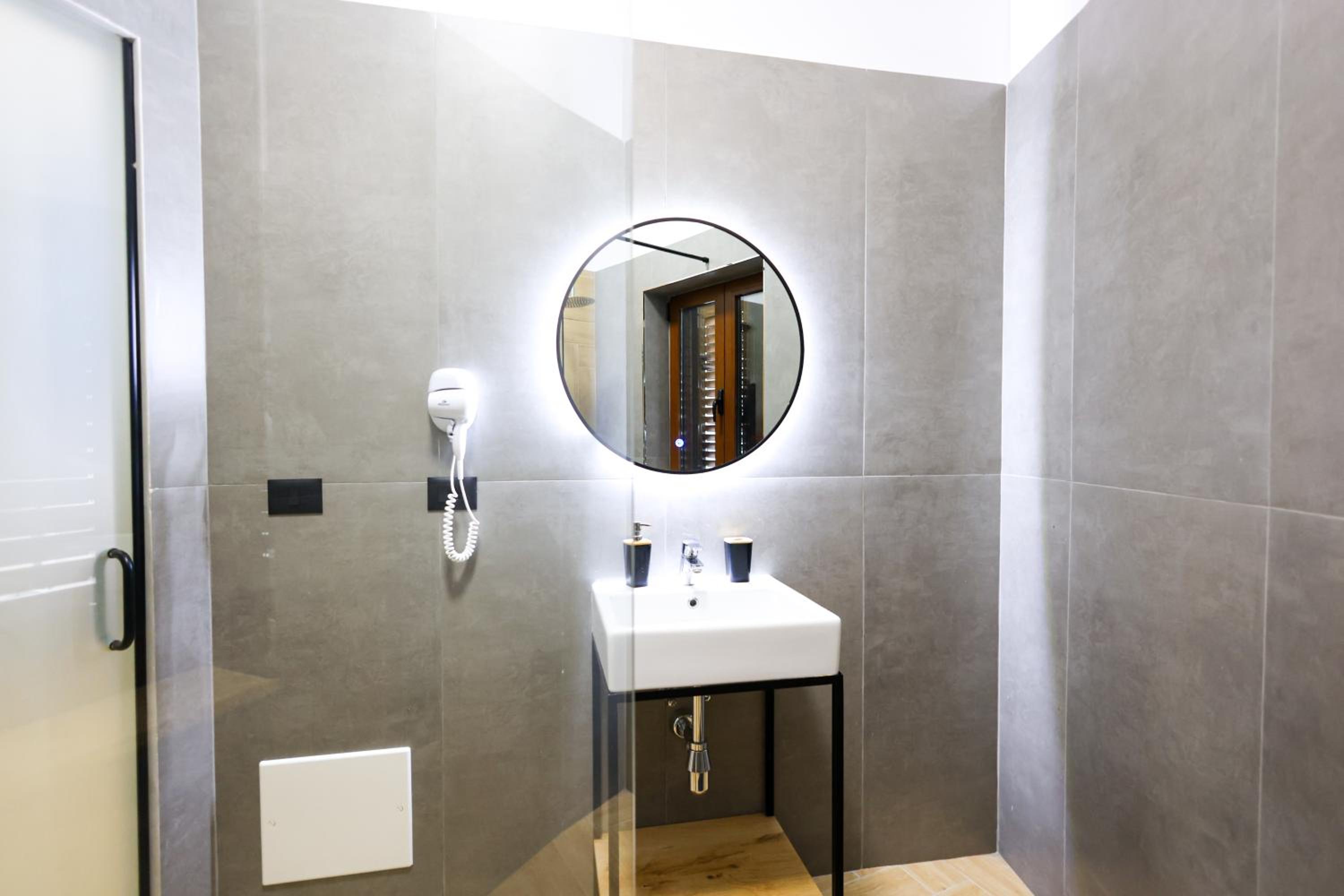 Grandstay Central