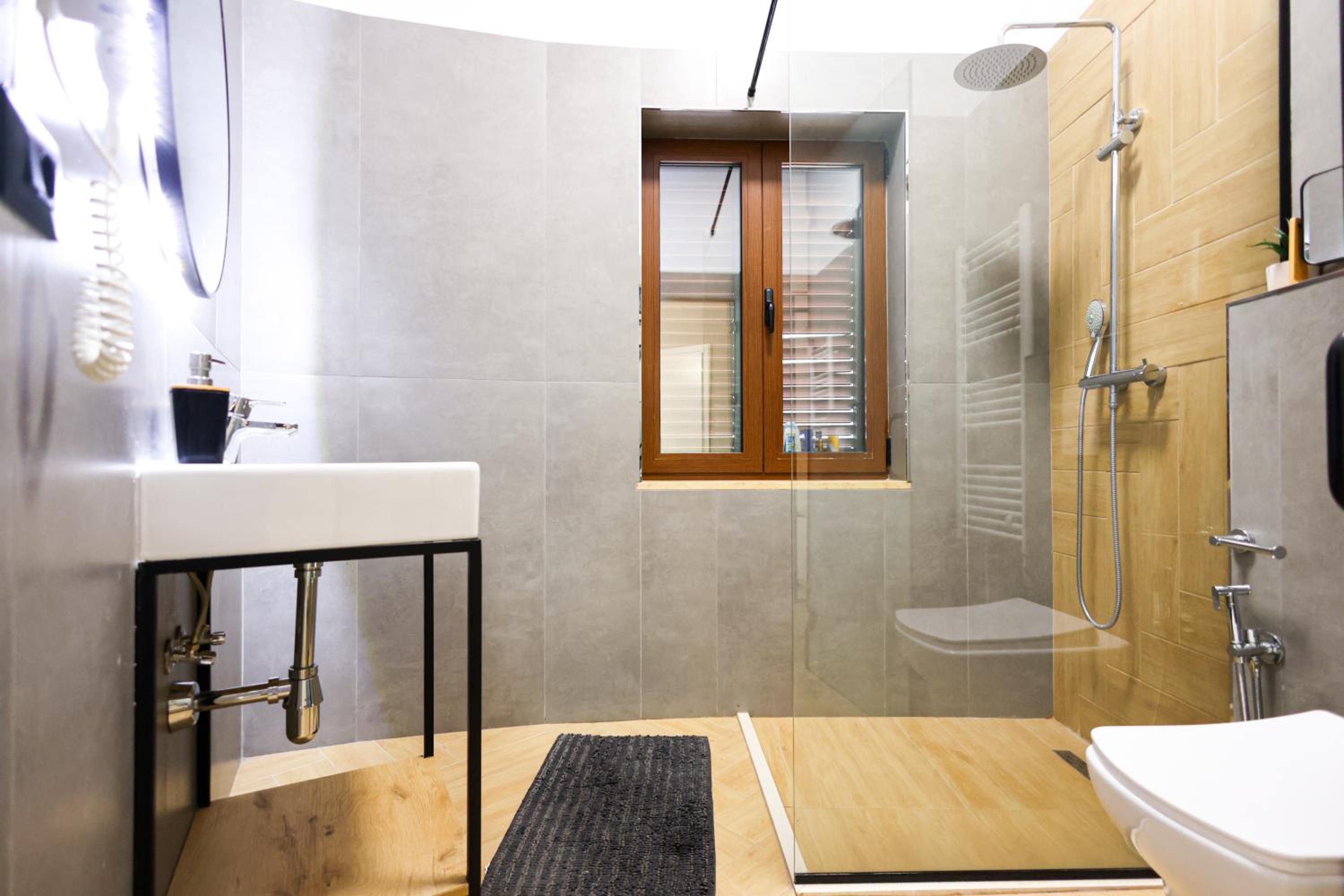 Grandstay Central