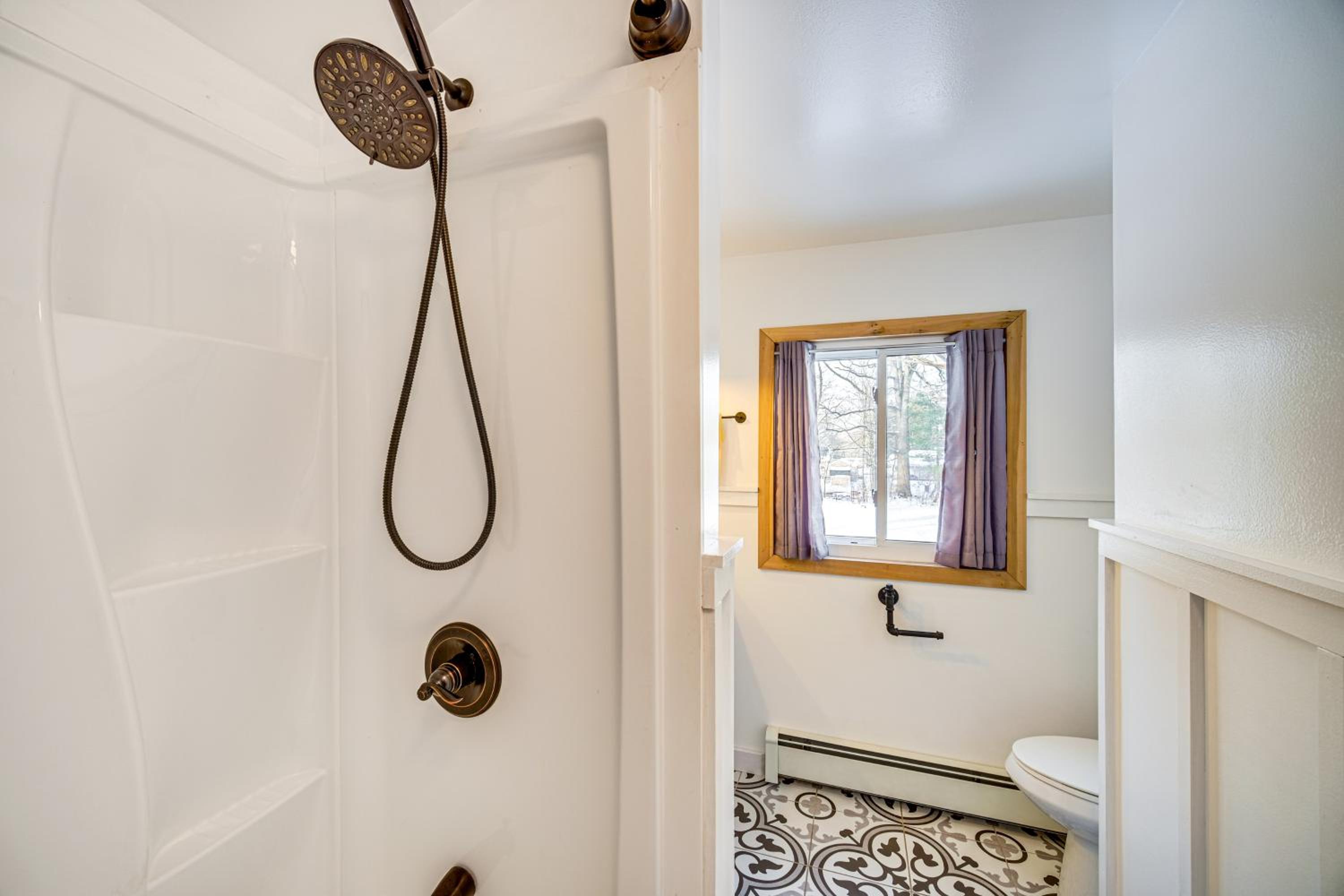 Quiet Berea Retreat Family Friendly!