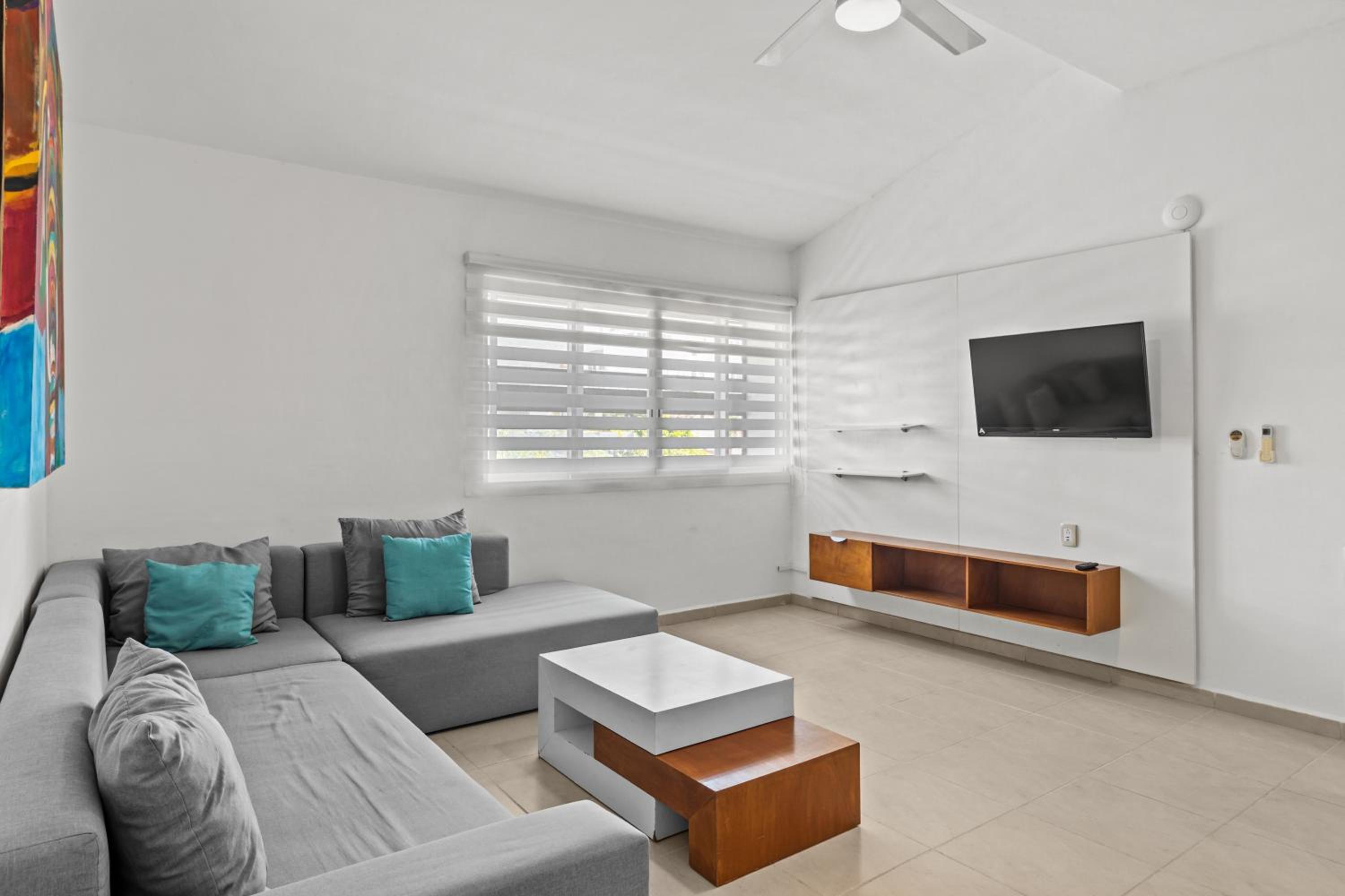 Lisboa Condominium - Modern Stay in Versalles