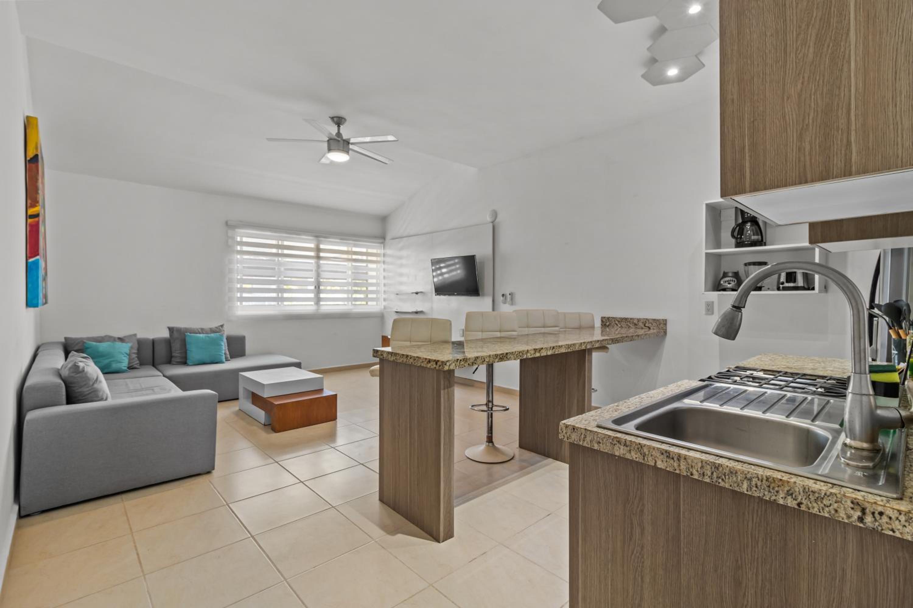 Lisboa Condominium - Modern Stay in Versalles