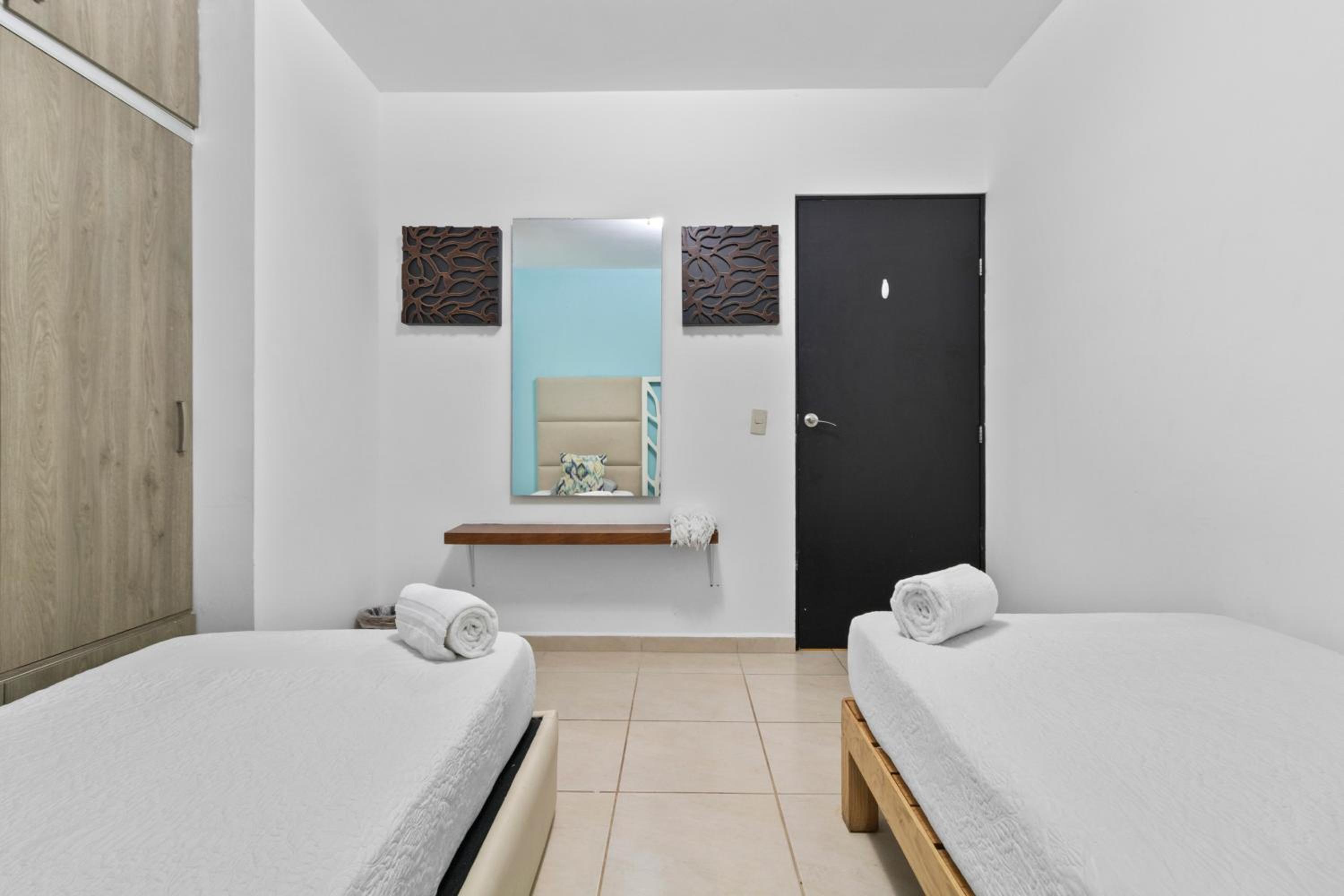Lisboa Condominium - Modern Stay in Versalles