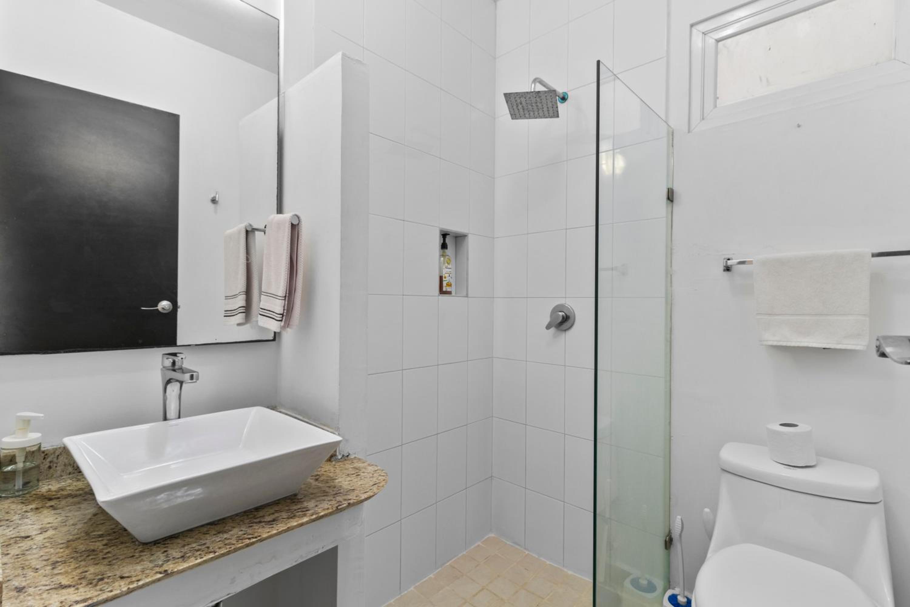 Lisboa Condominium - Modern Stay in Versalles