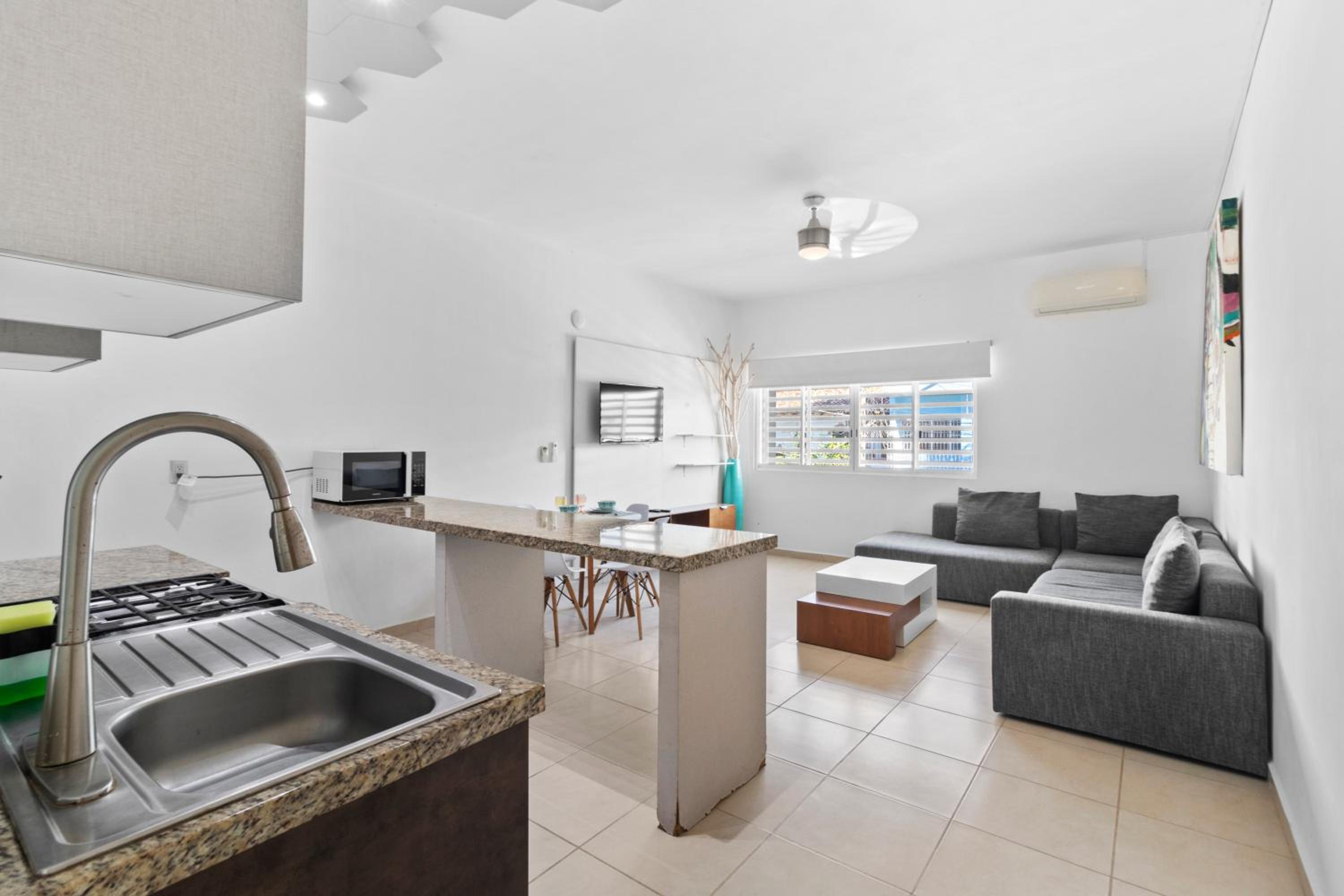Lisboa Condominium - Modern Stay in Versalles