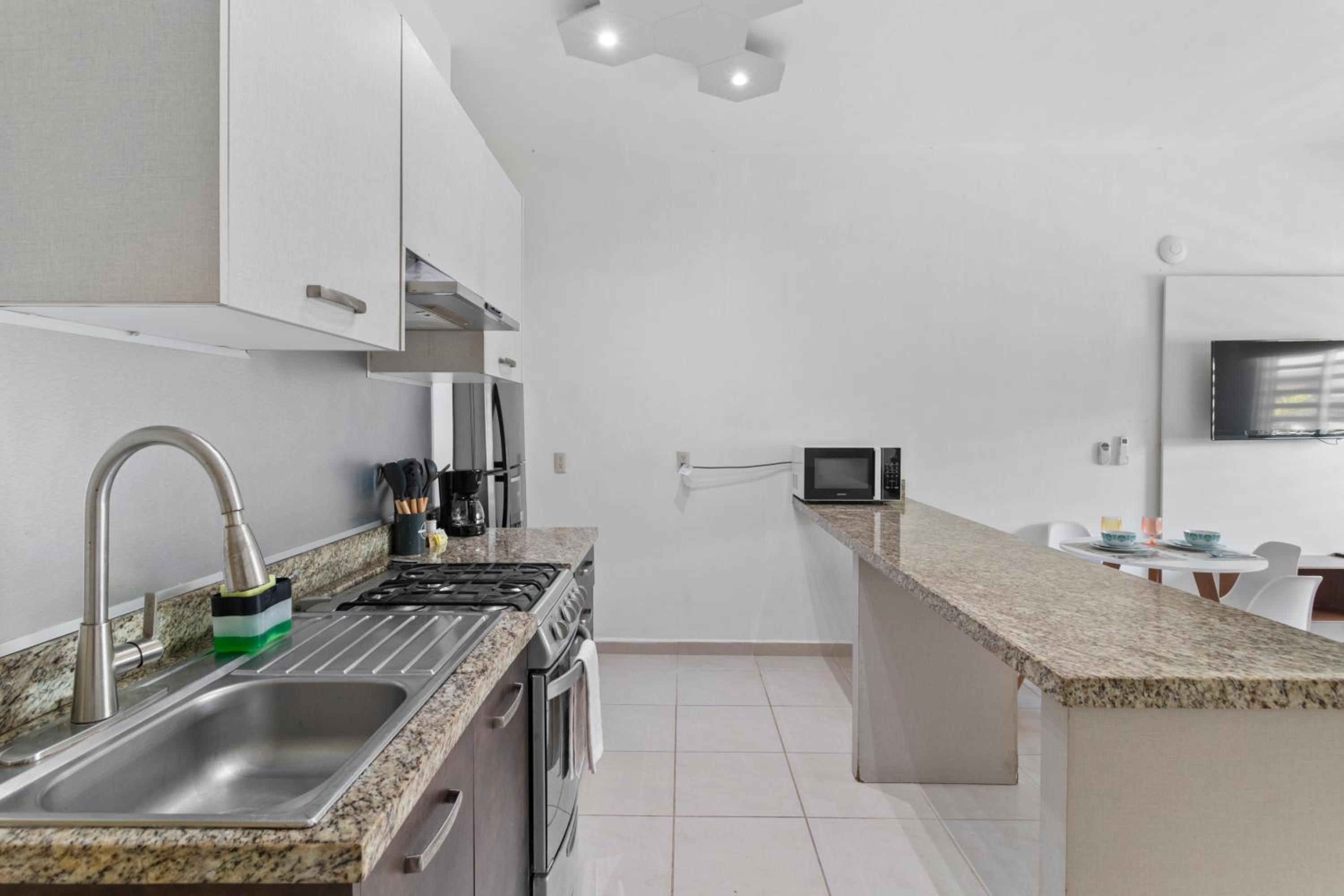 Lisboa Condominium - Modern Stay in Versalles