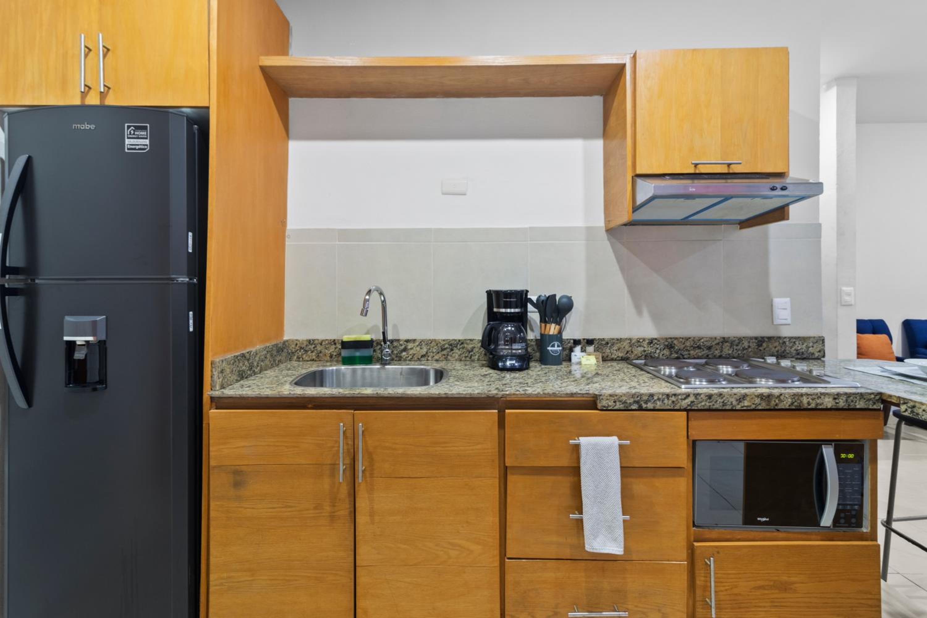 Lisboa Condominium - Modern Stay in Versalles