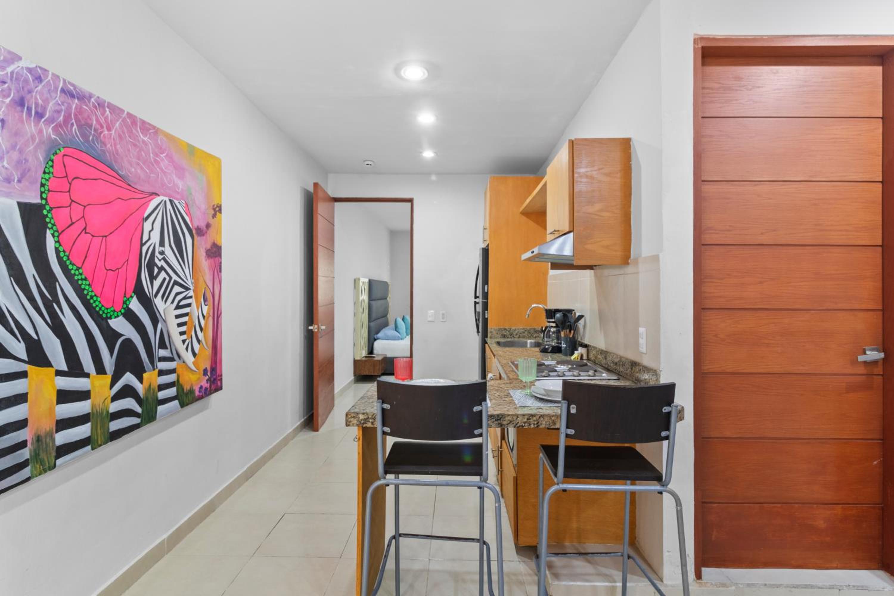 Lisboa Condominium - Modern Stay in Versalles