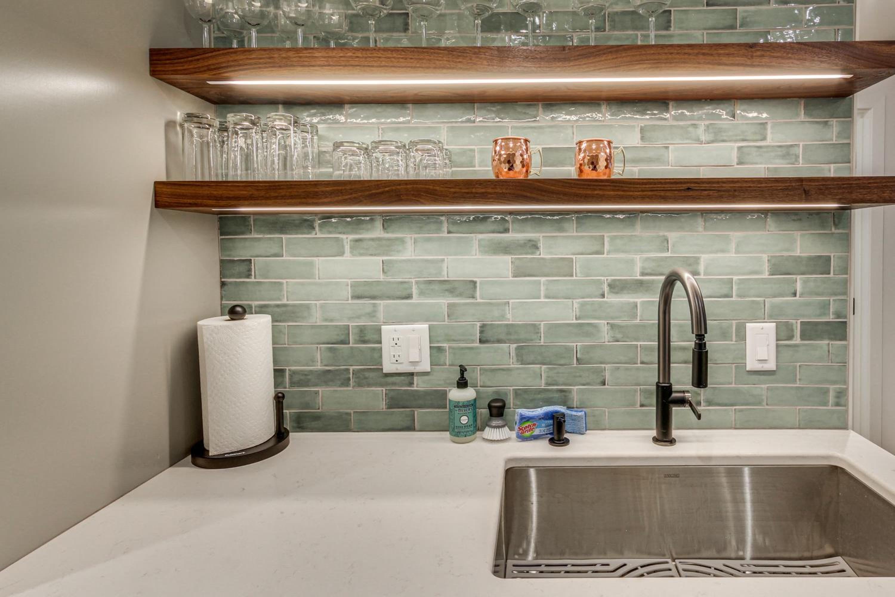 Fully Renovated! Luxe Ski Condo Near Stowe Mtn