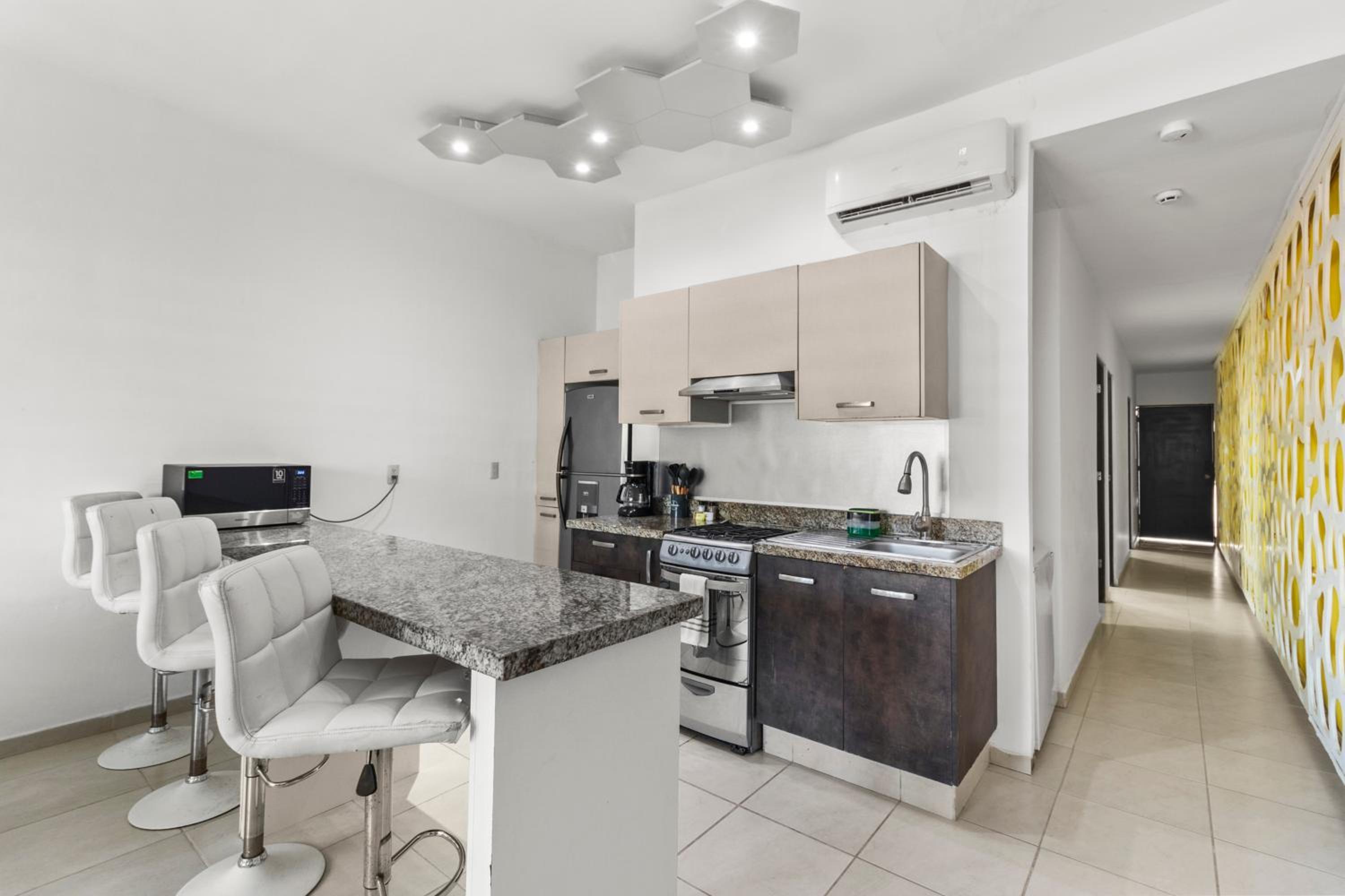 Lisboa Condominium - Modern Stay in Versalles