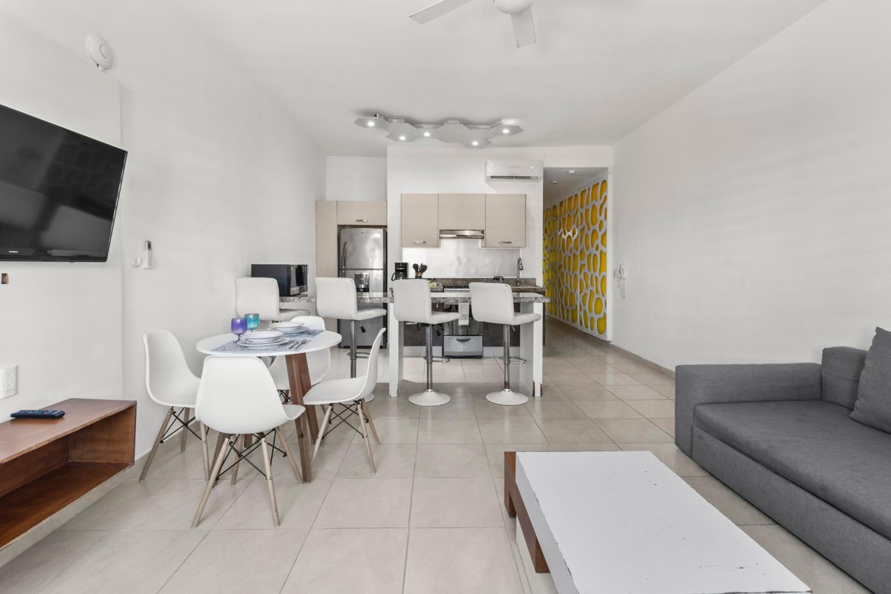Lisboa Condominium - Modern Stay in Versalles