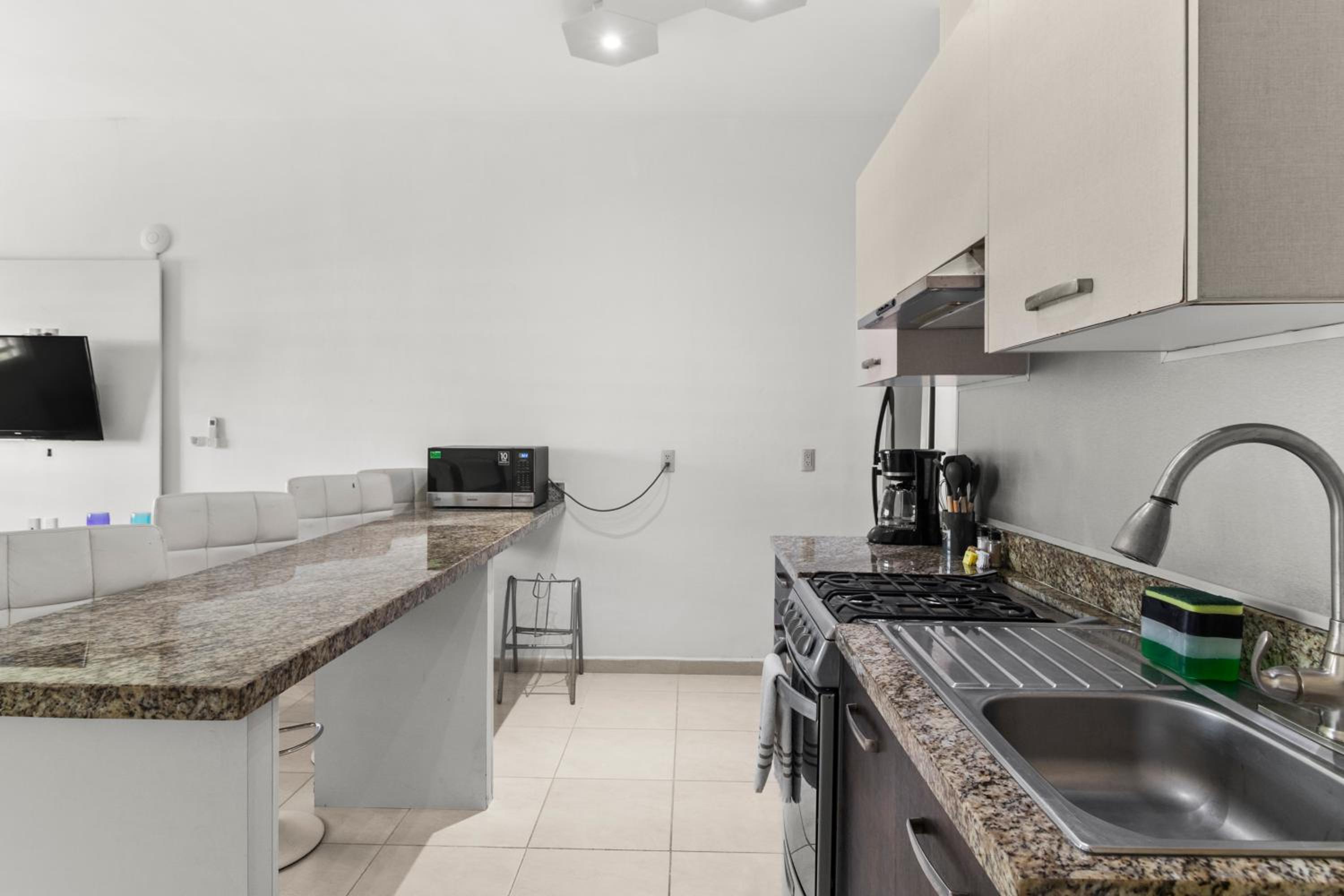 Lisboa Condominium - Modern Stay in Versalles