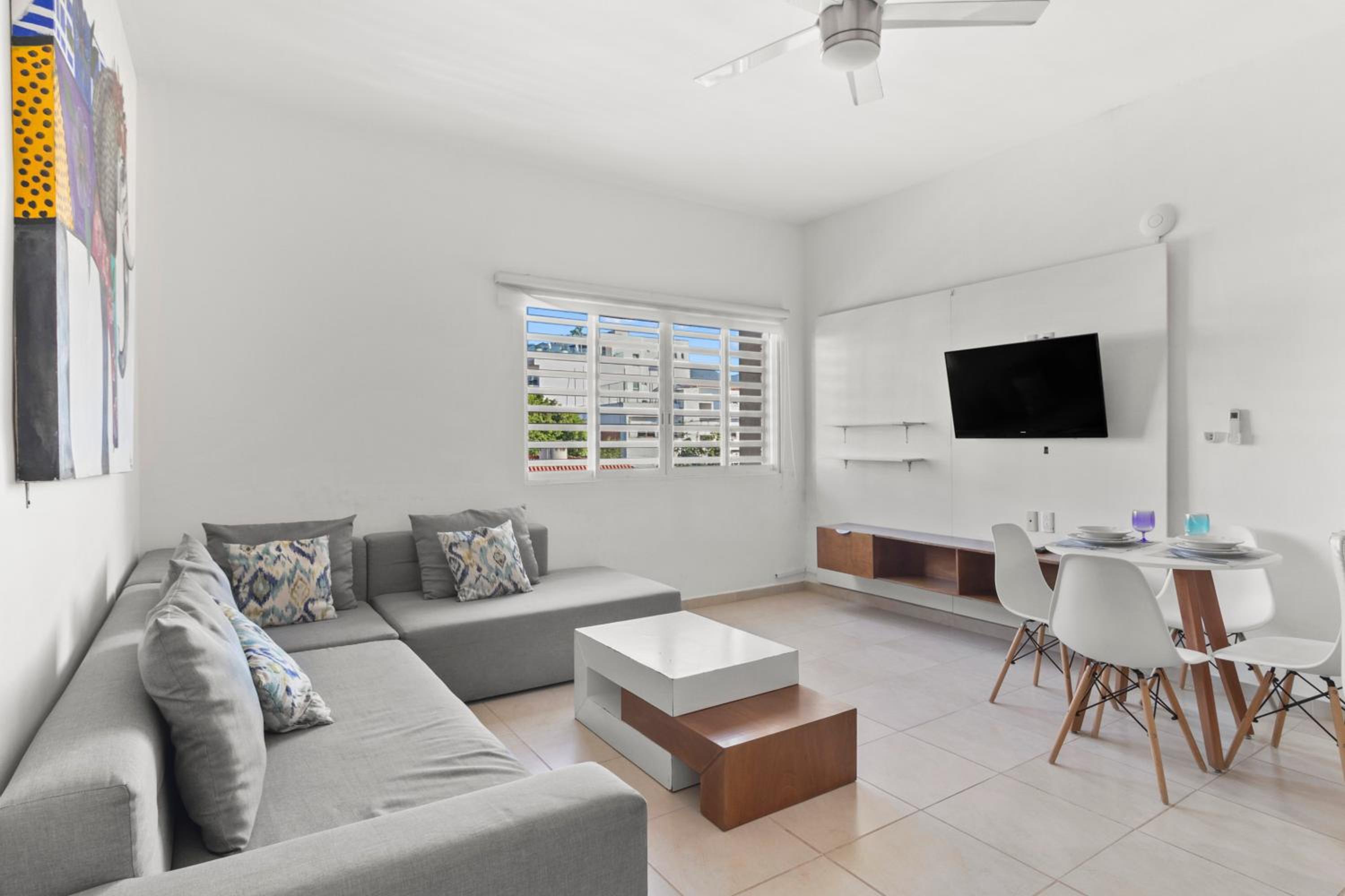 Lisboa Condominium - Modern Stay in Versalles