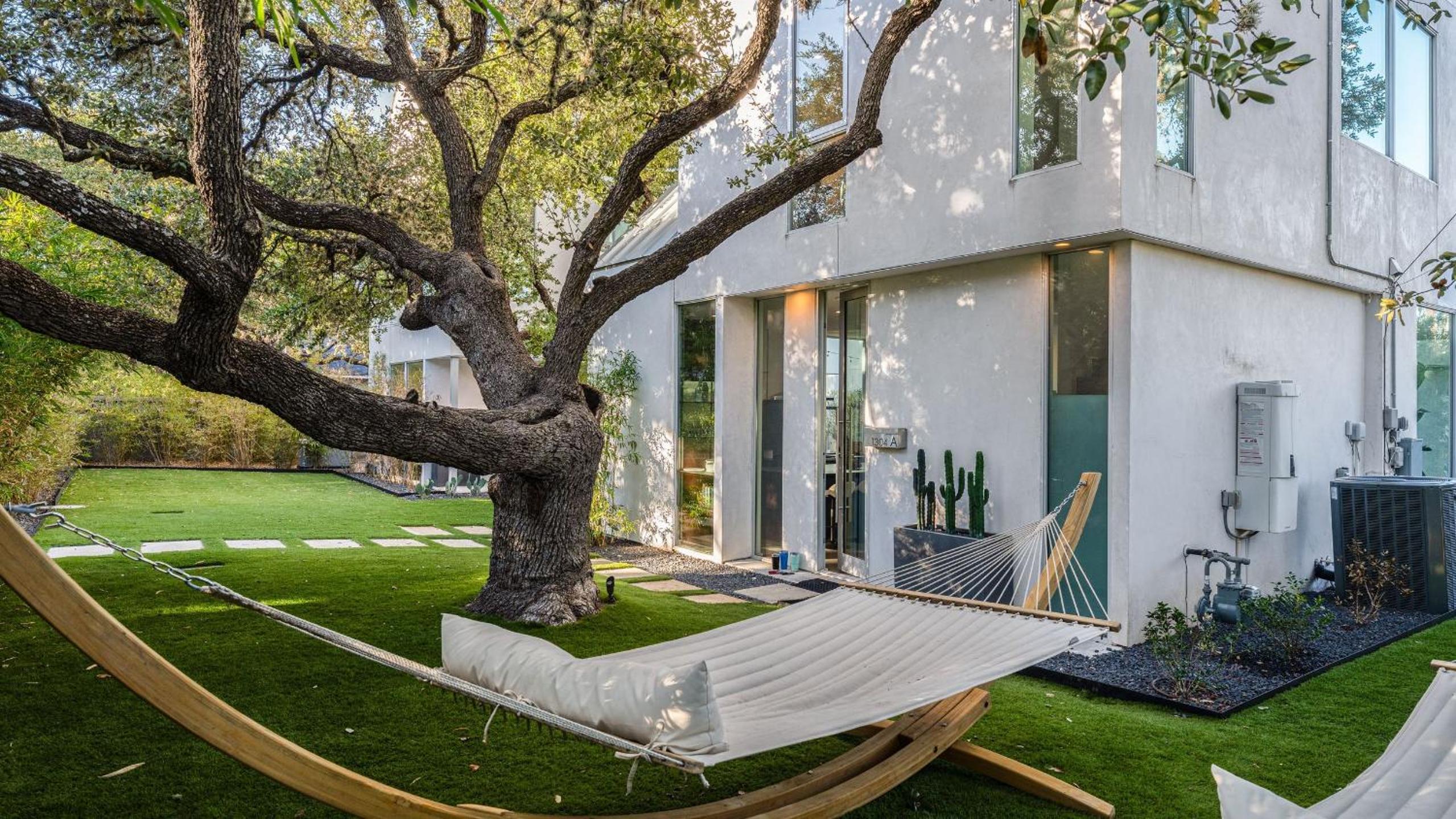Sleeps 32 Private Compound w Putting Green Bouldin Collective by AvantStay