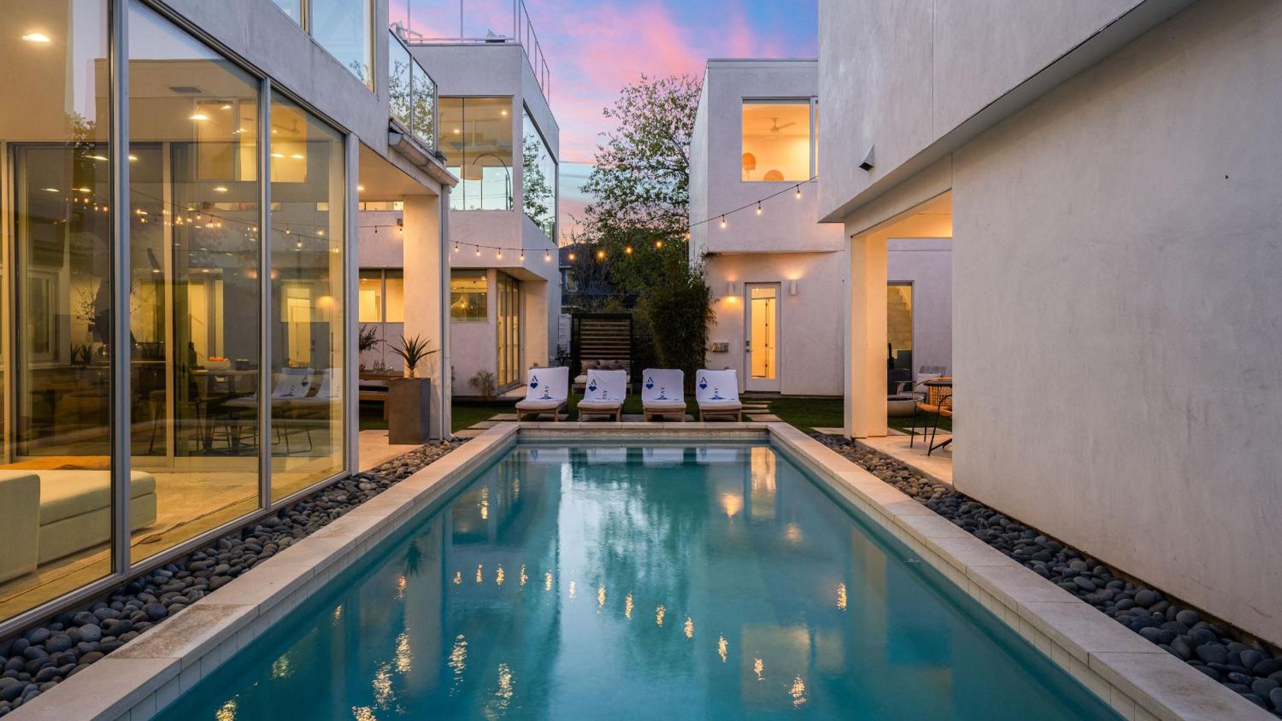 Luxe 6BDR Retreat w Putting Green Game Room Bouldin Collective by AvantStay