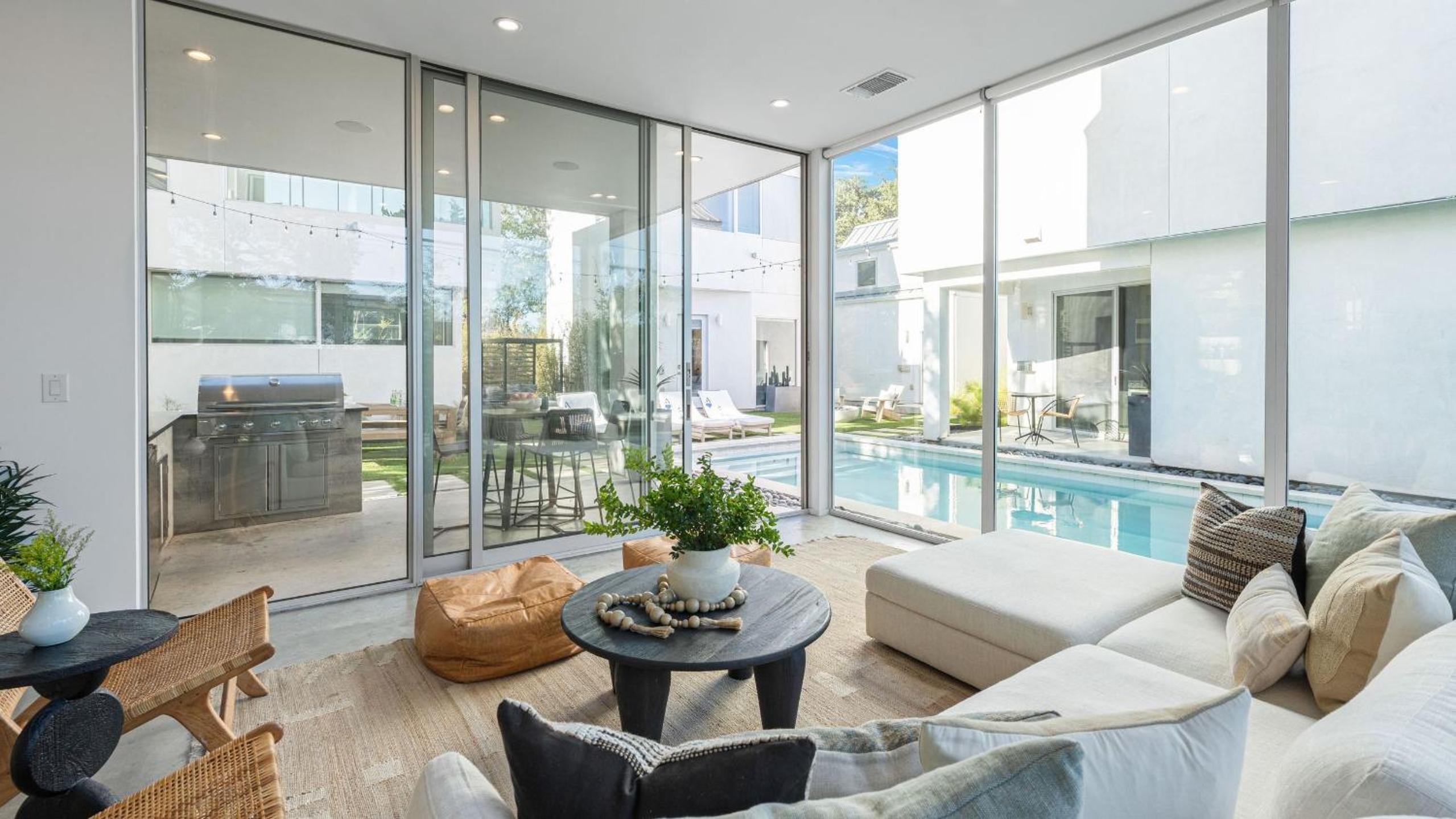 Luxe 6BDR Retreat w Putting Green Game Room Bouldin Collective by AvantStay