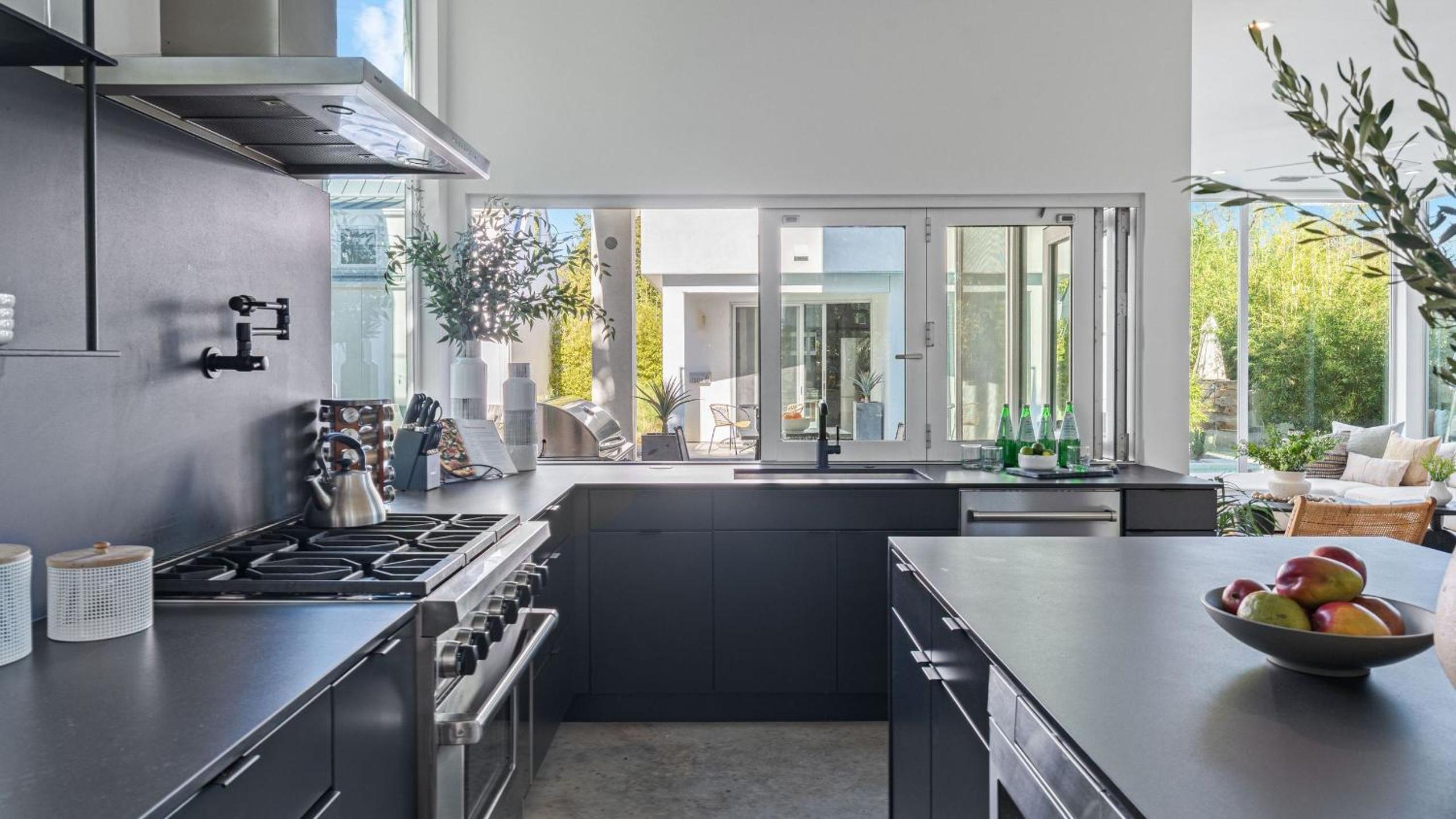 Luxe 6BDR Retreat w Putting Green Game Room Bouldin Collective by AvantStay