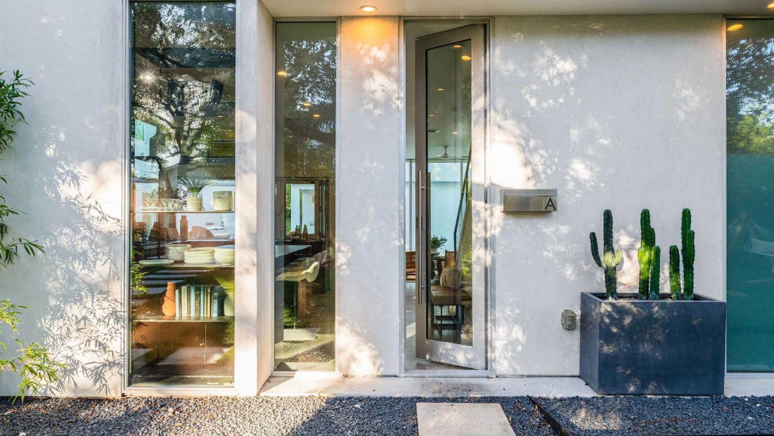 Luxe 6BDR Retreat w Putting Green Game Room Bouldin Collective by AvantStay