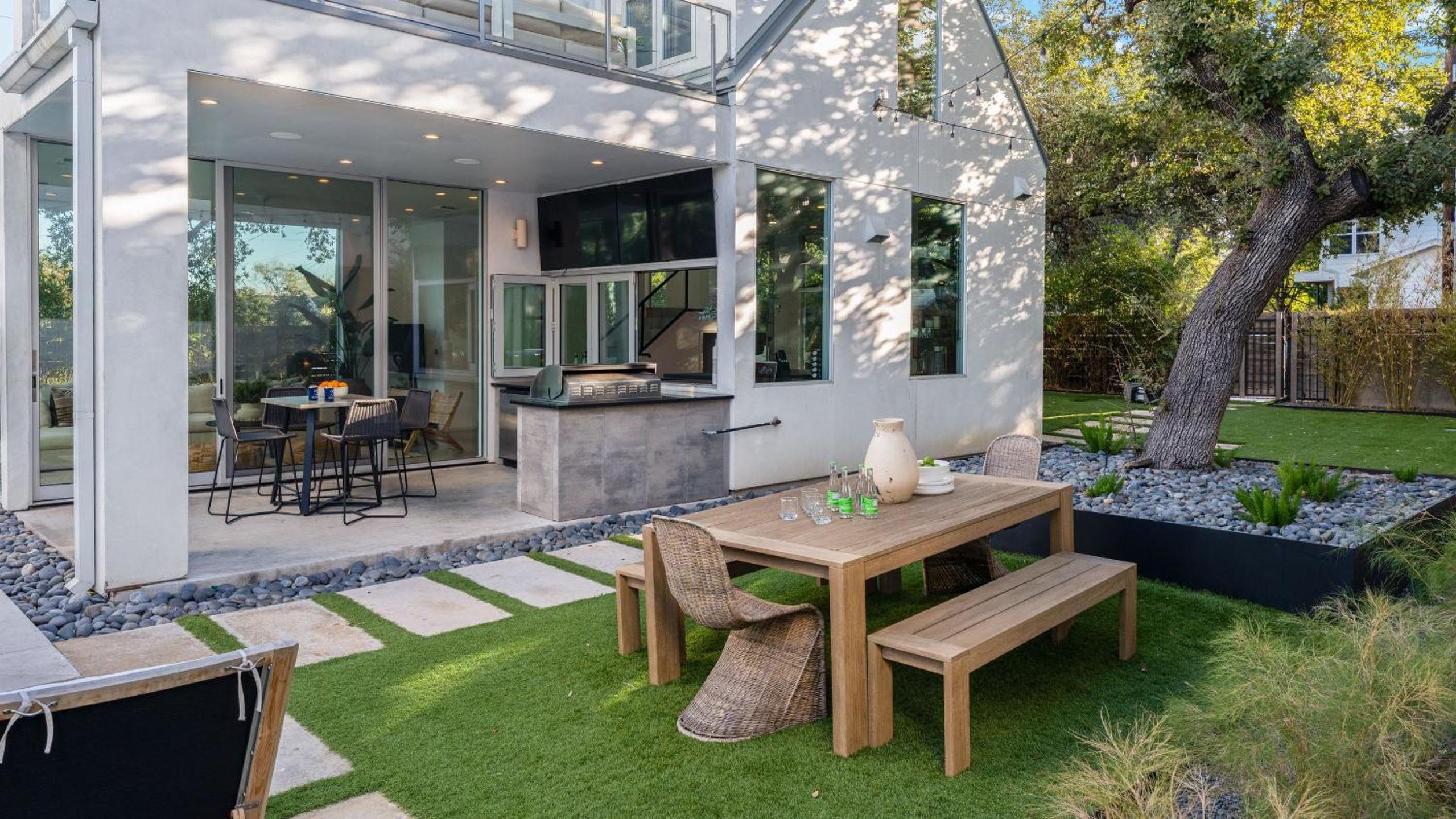 Luxe 6BDR Retreat w Putting Green Game Room Bouldin Collective by AvantStay