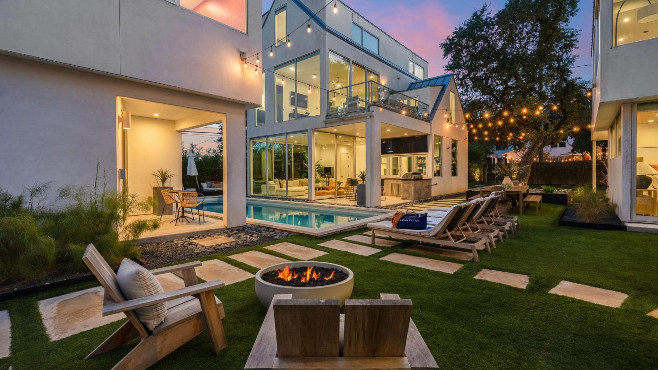 Luxe 6BDR Retreat w Putting Green Game Room Bouldin Collective by AvantStay
