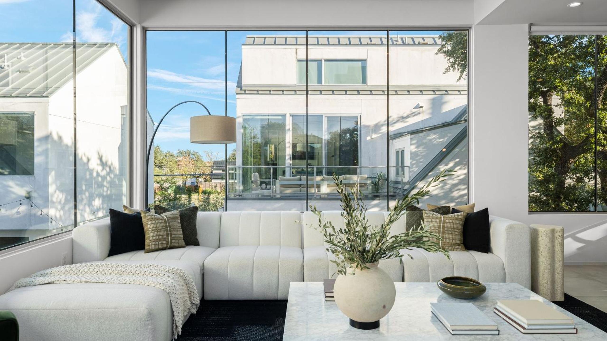 Luxe 9BDR Retreat w Putting Green Game Room Bouldin Collective by AvantStay
