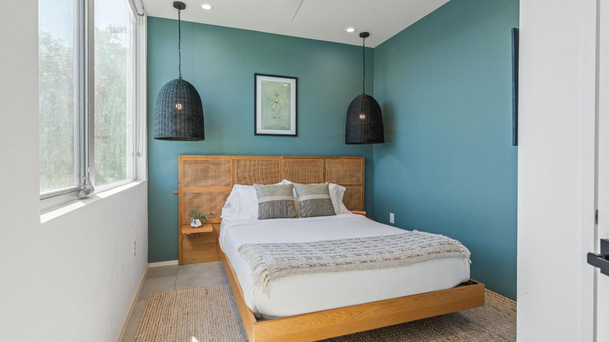 Luxe 11BDR w Putting Green Game Room Pool Bouldin Collective by AvantStay