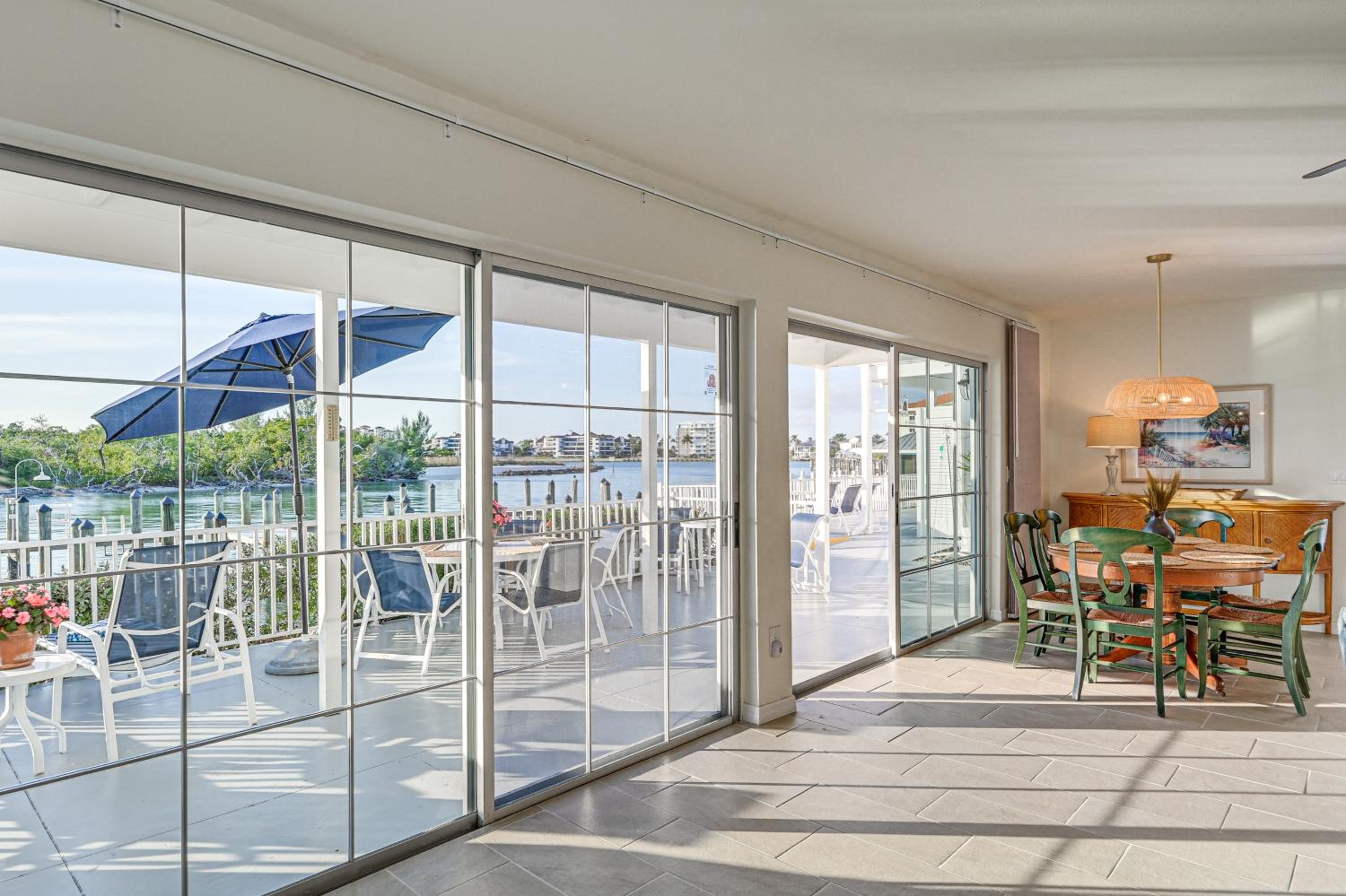 Dock and Pool Access Waterfront Marco Island Escape