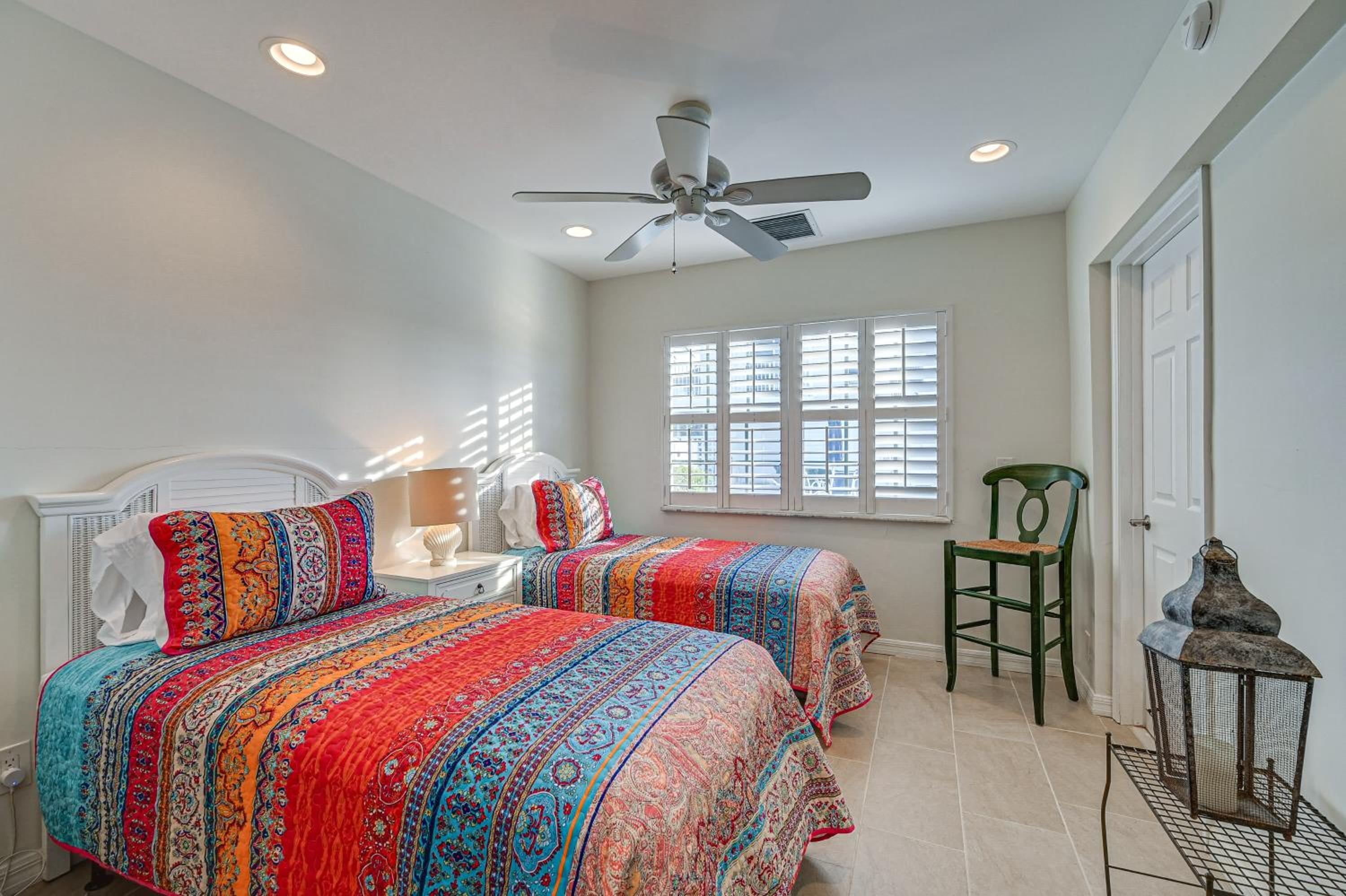 Dock and Pool Access Waterfront Marco Island Escape