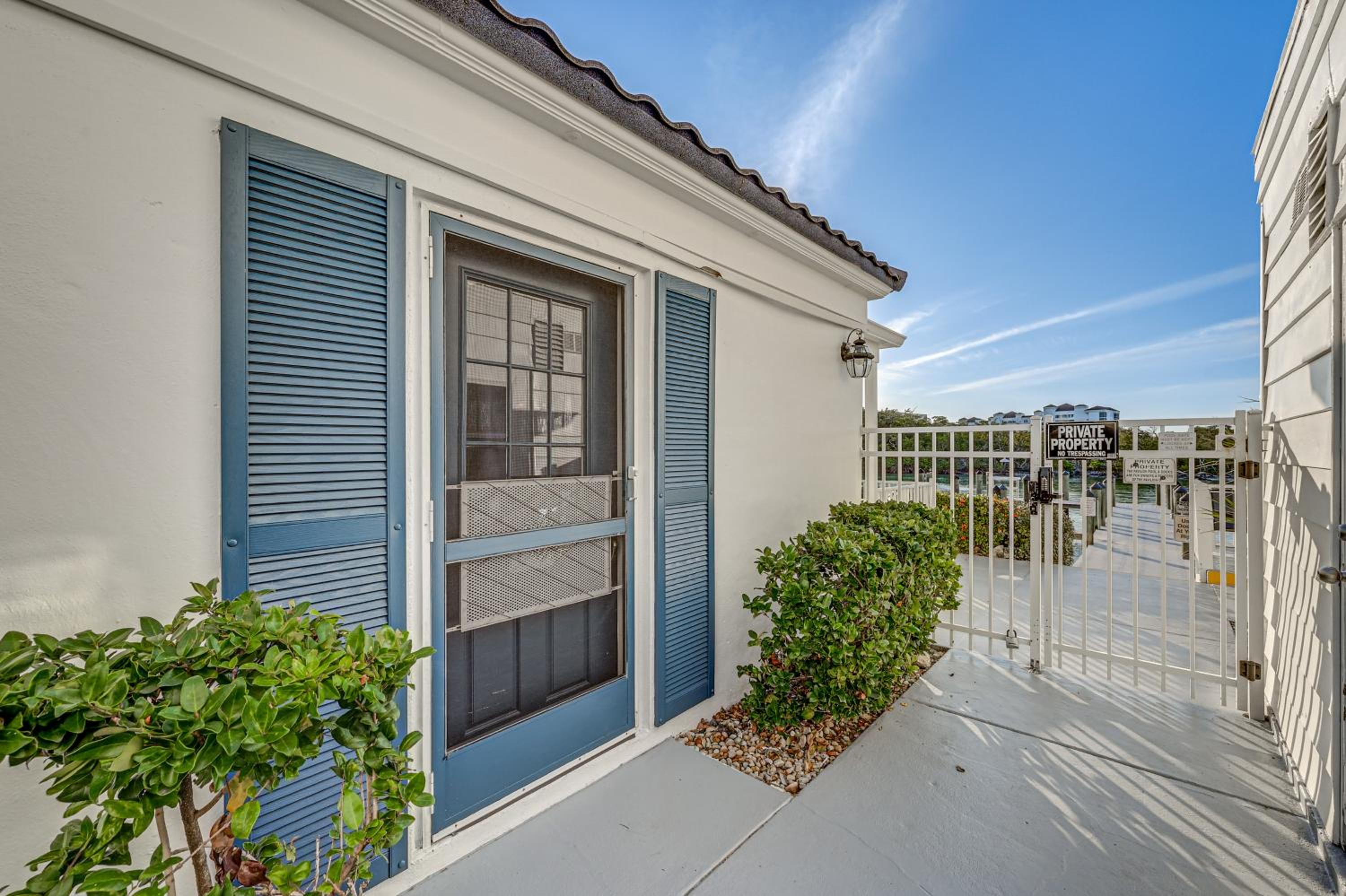 Dock and Pool Access Waterfront Marco Island Escape