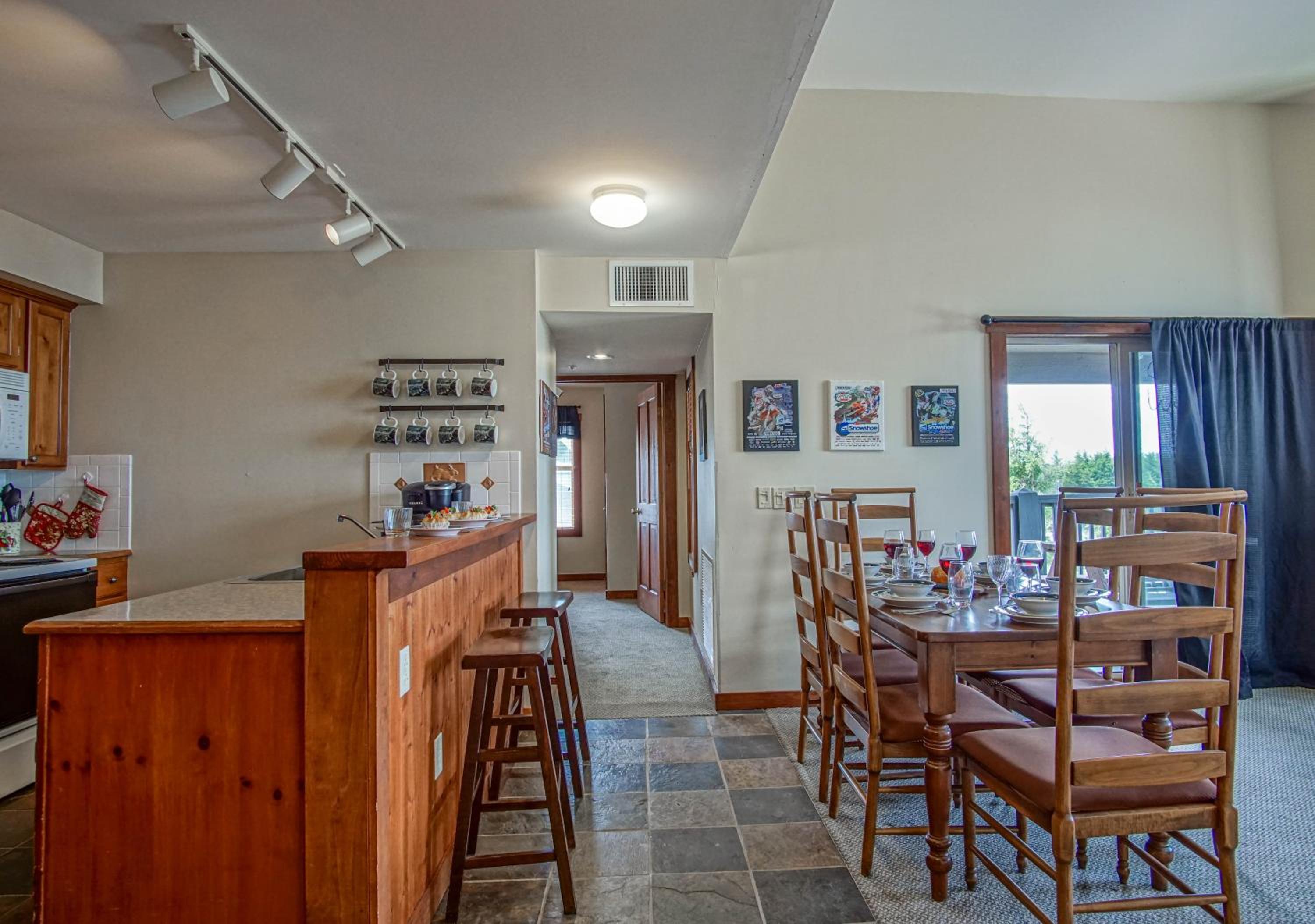 Ski in/ Ski out! Rimfire 351/352 Spacious and Cozy 2