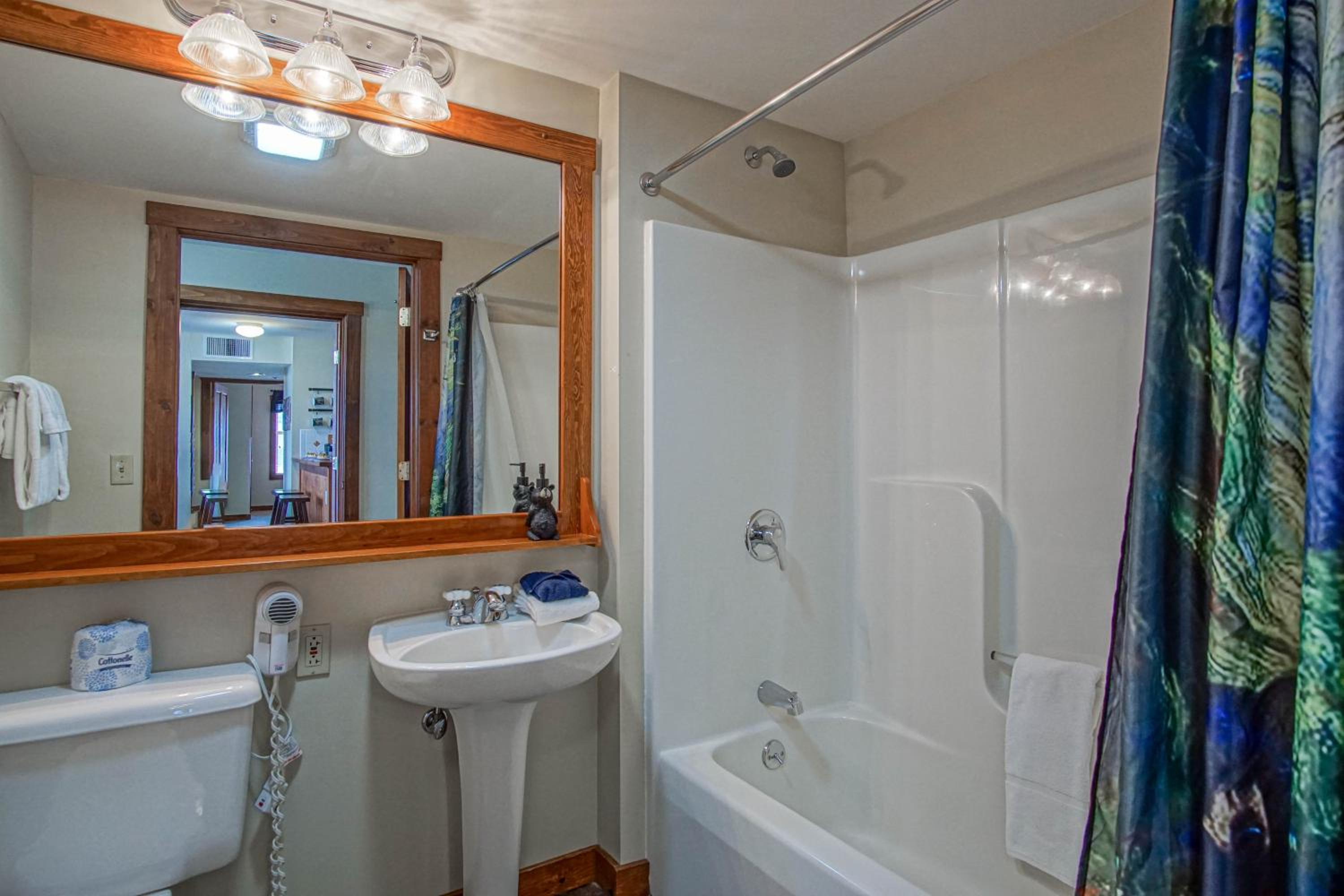 Ski in/ Ski out! Rimfire 351/352 Spacious and Cozy 2