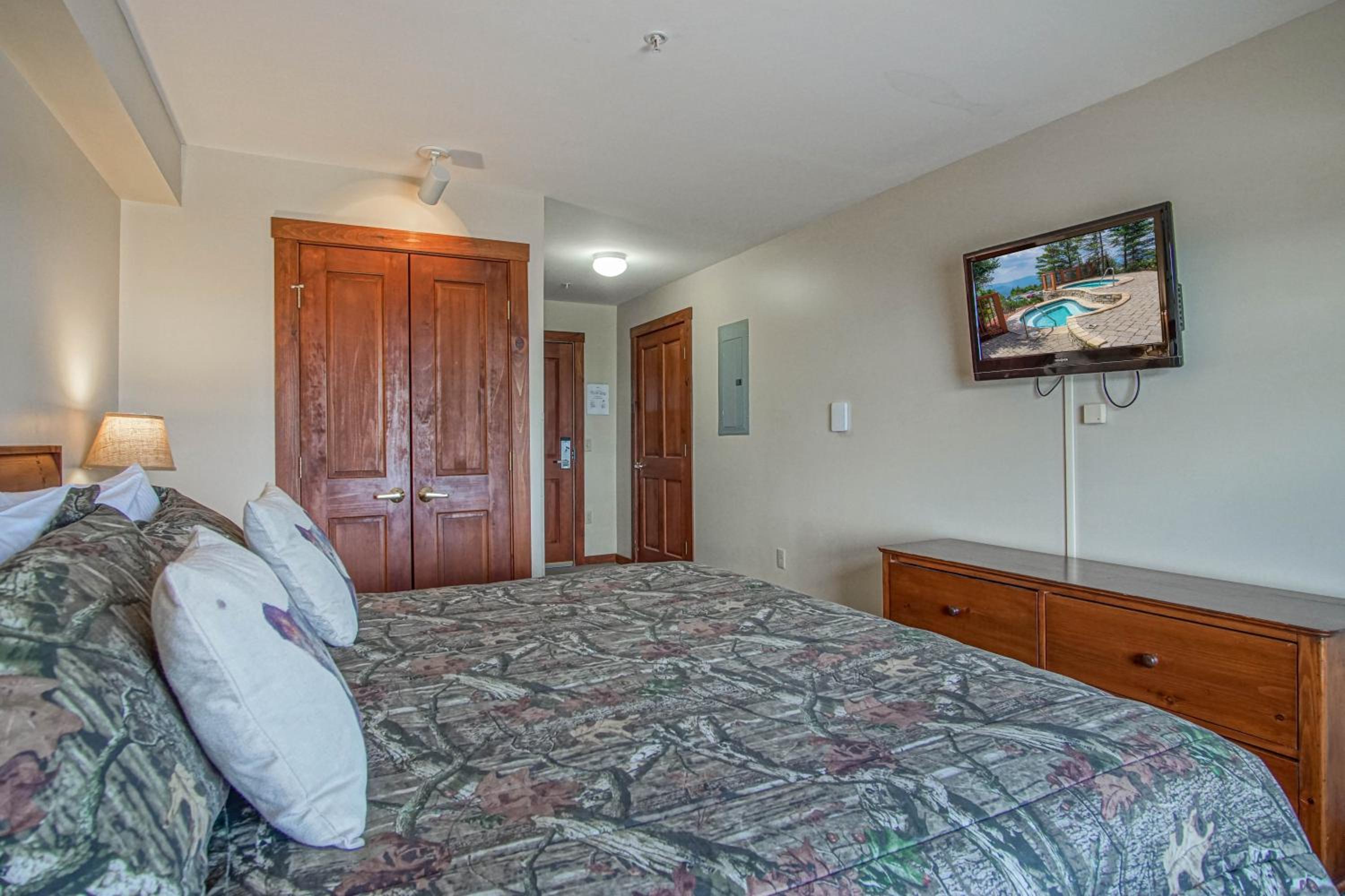 Ski in/ Ski out! Rimfire 351/352 Spacious and Cozy 2
