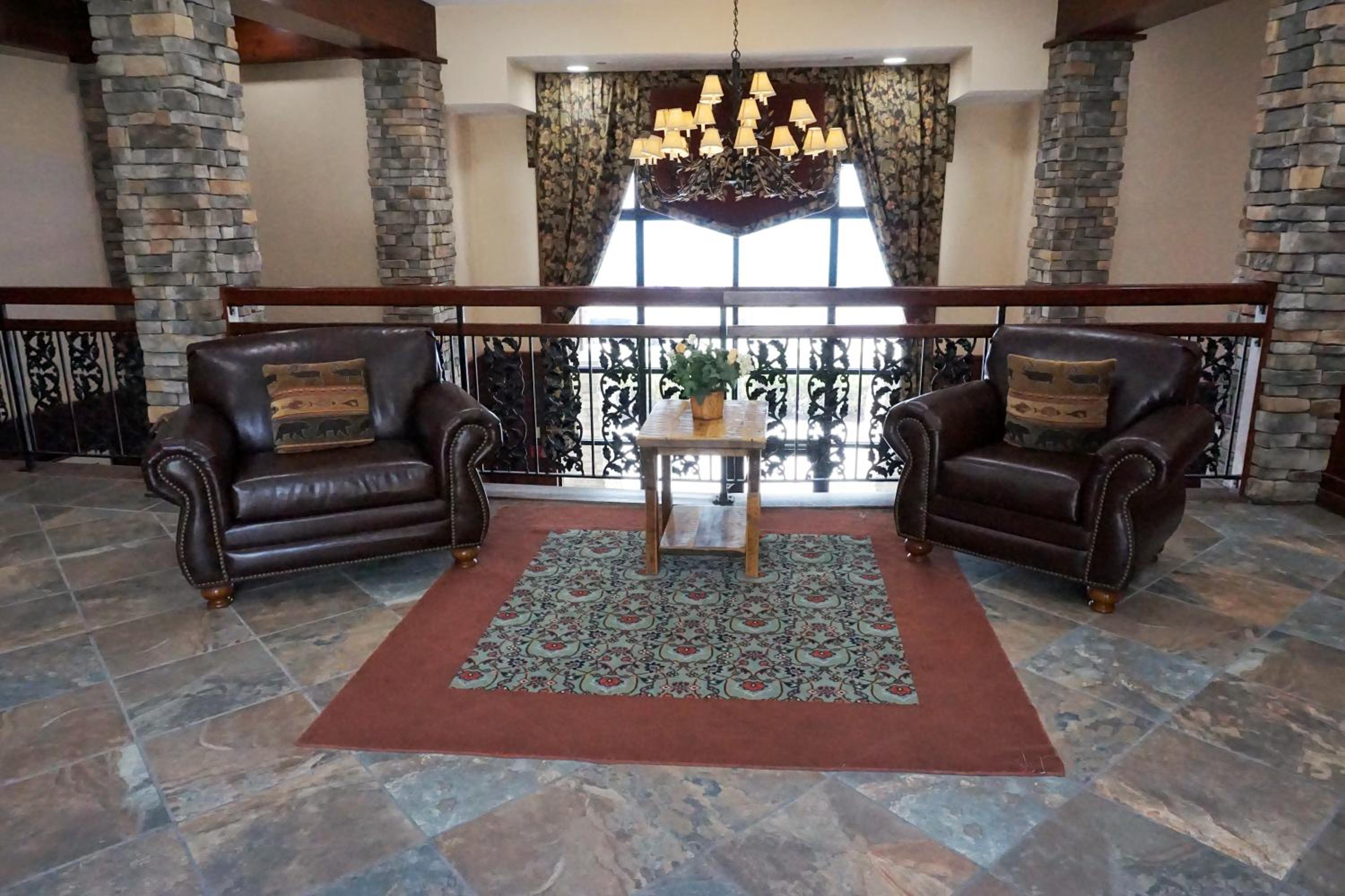 Ski in/ Ski out! Rimfire 351/352 Spacious and Cozy 2