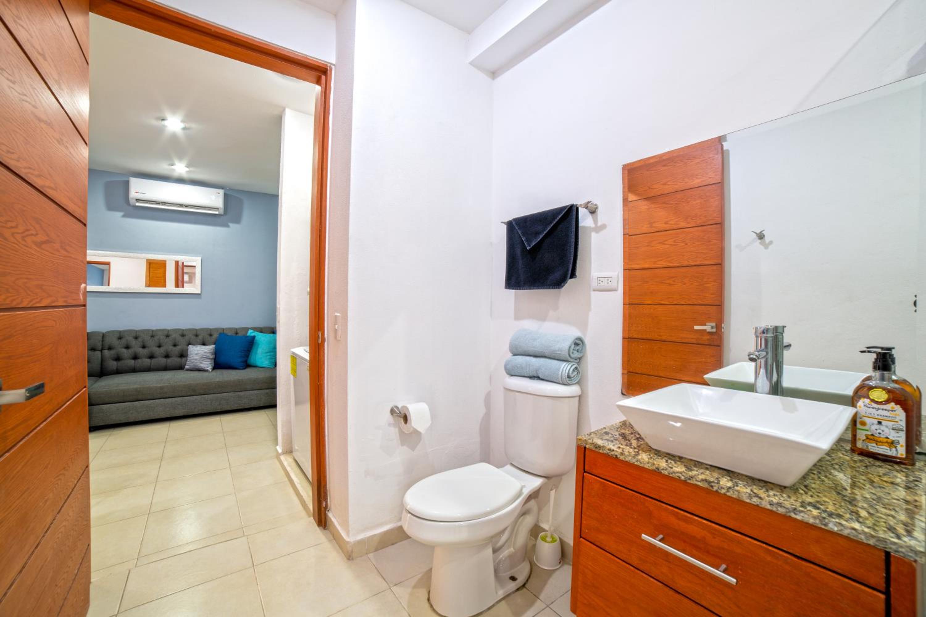 Lisboa Condominium - Modern Stay in Versalles