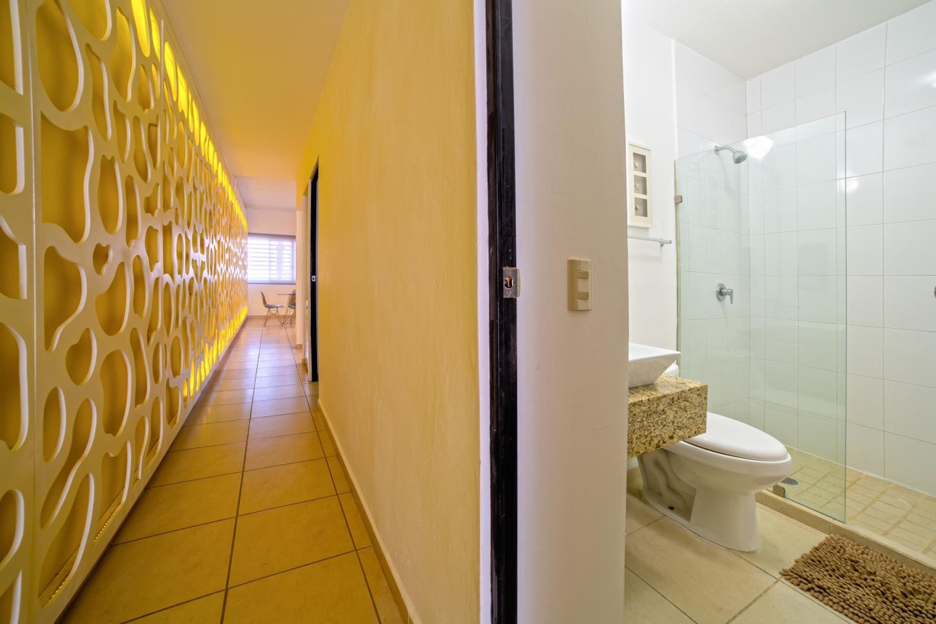 Lisboa Condominium - Modern Stay in Versalles