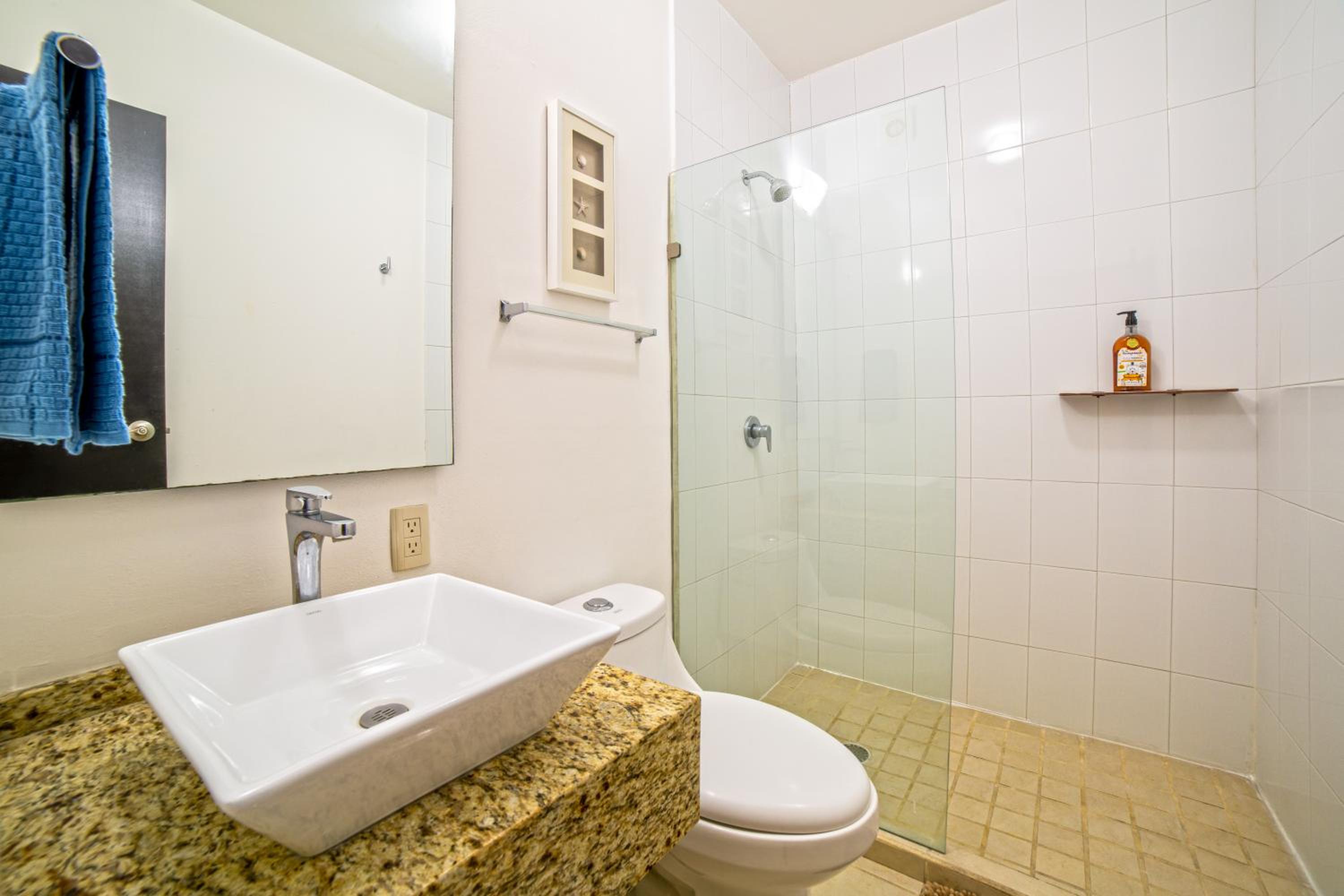 Lisboa Condominium - Modern Stay in Versalles