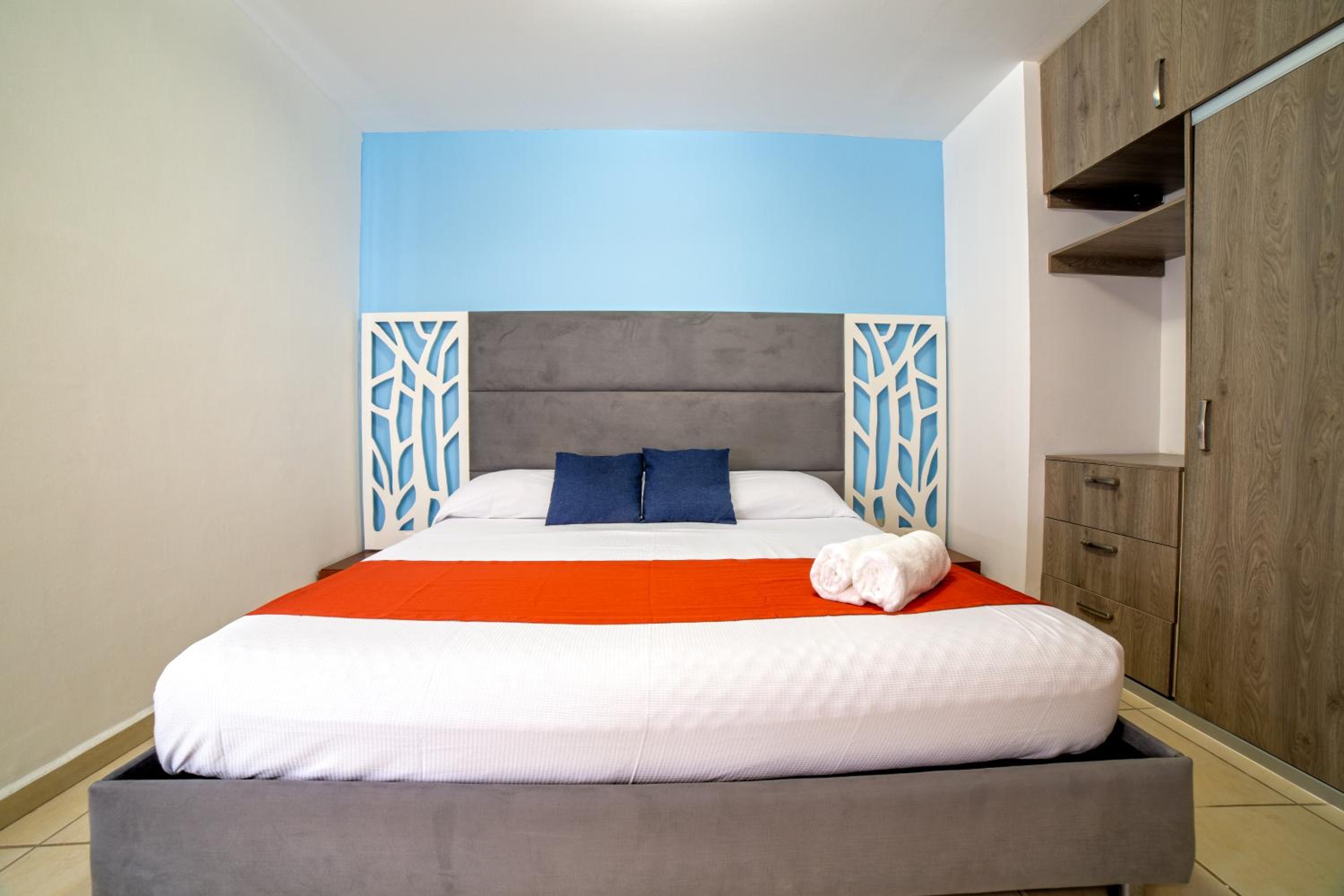 Lisboa Condominium - Modern Stay in Versalles