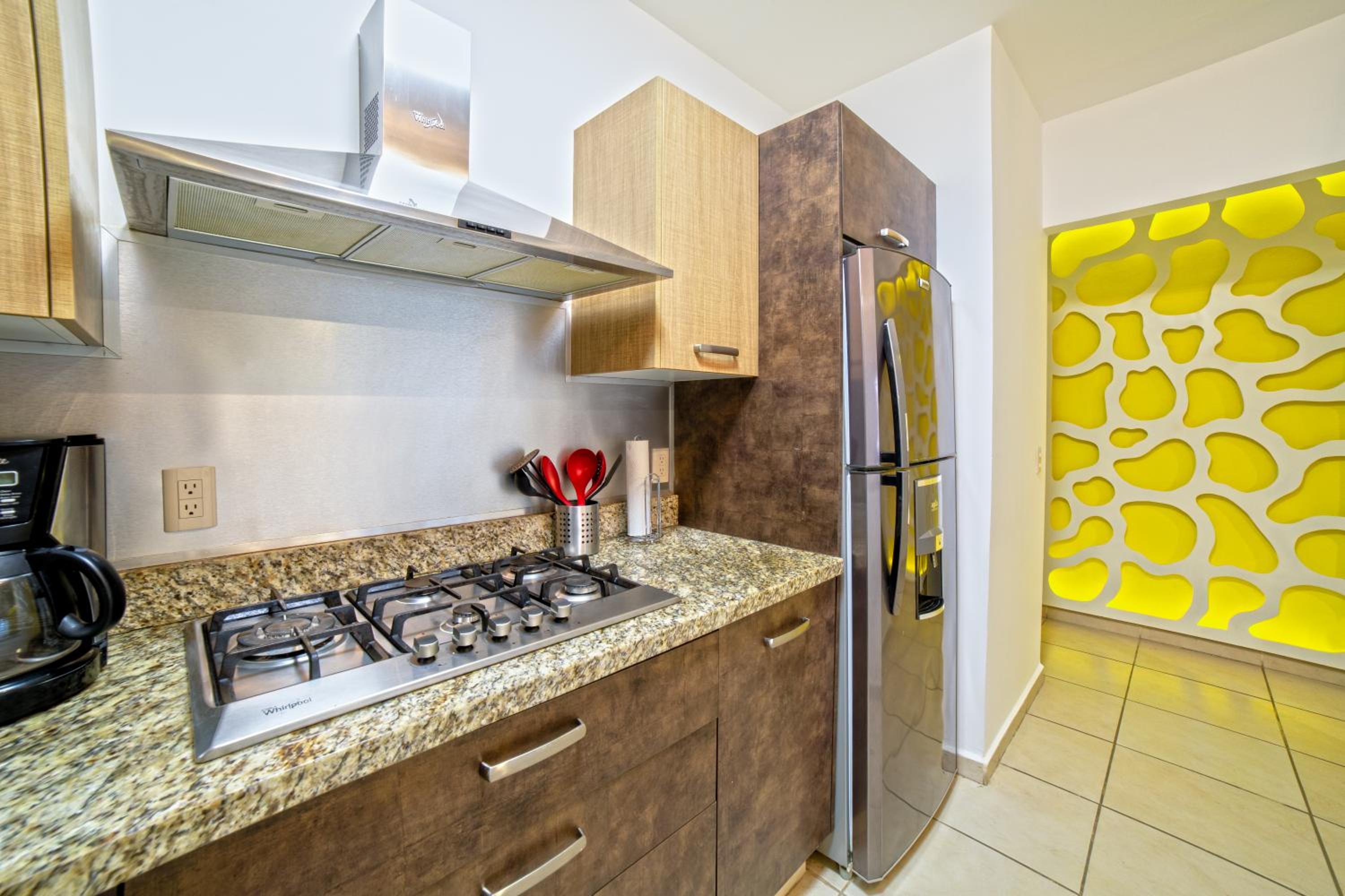Lisboa Condominium - Modern Stay in Versalles