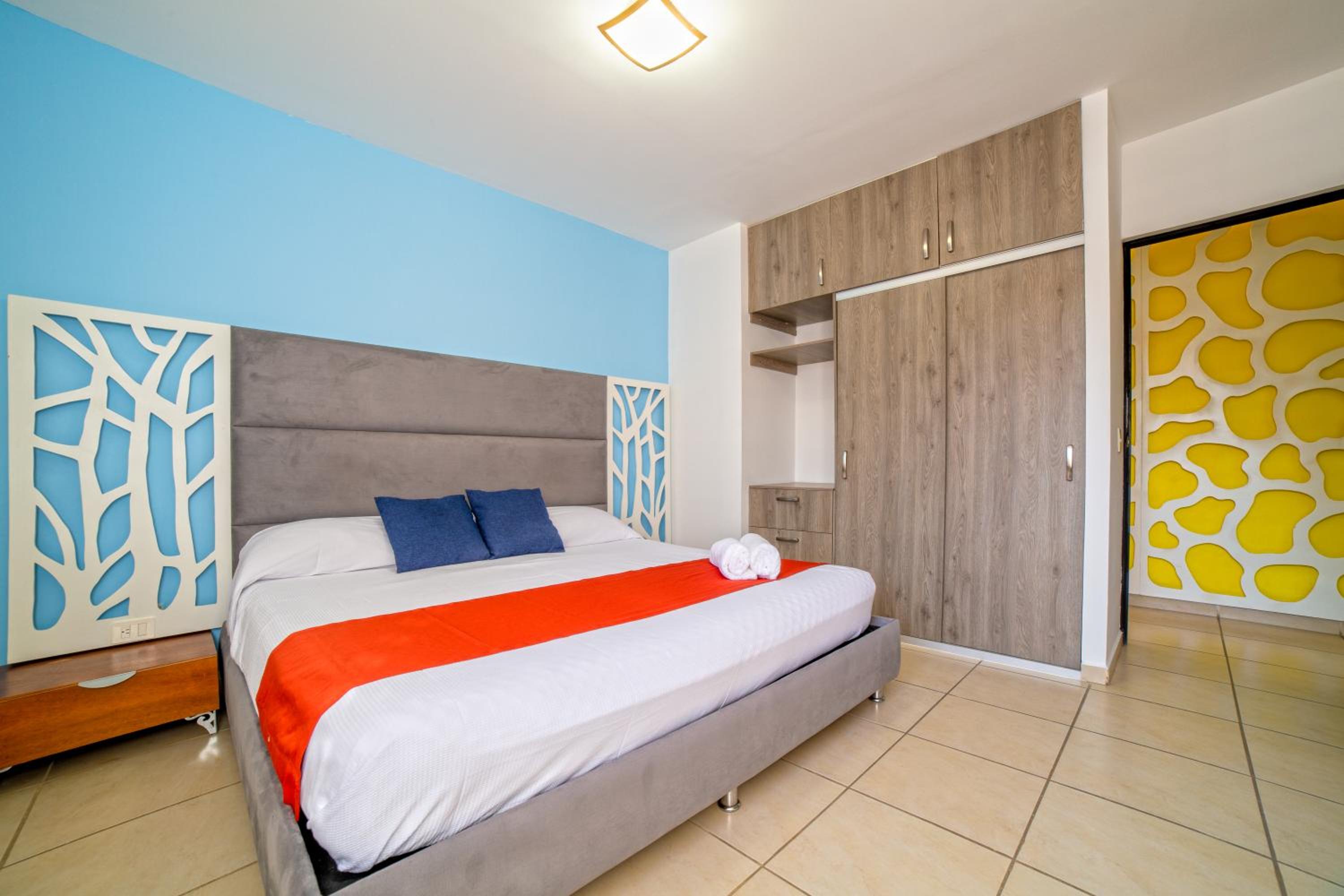 Lisboa Condominium - Modern Stay in Versalles