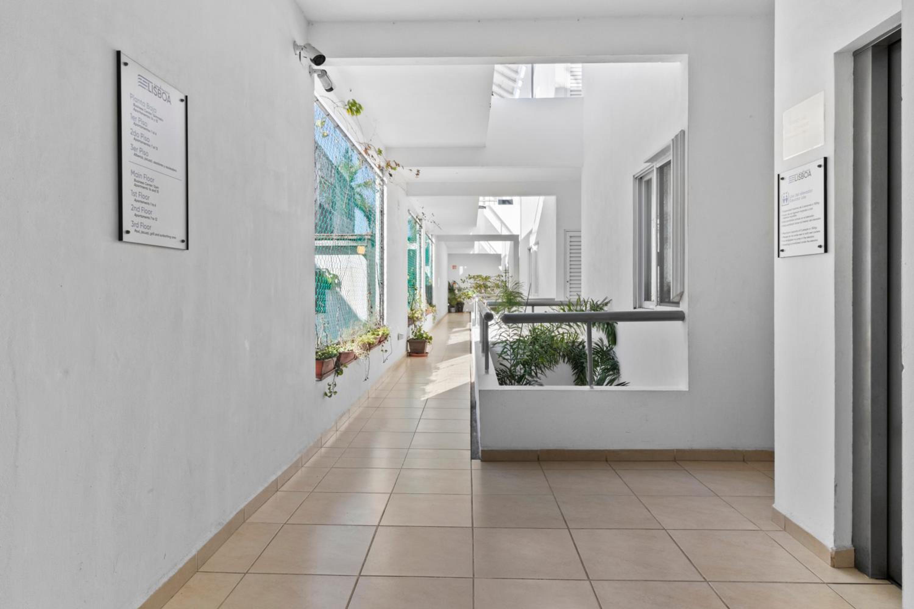 Lisboa Condominium - Modern Stay in Versalles