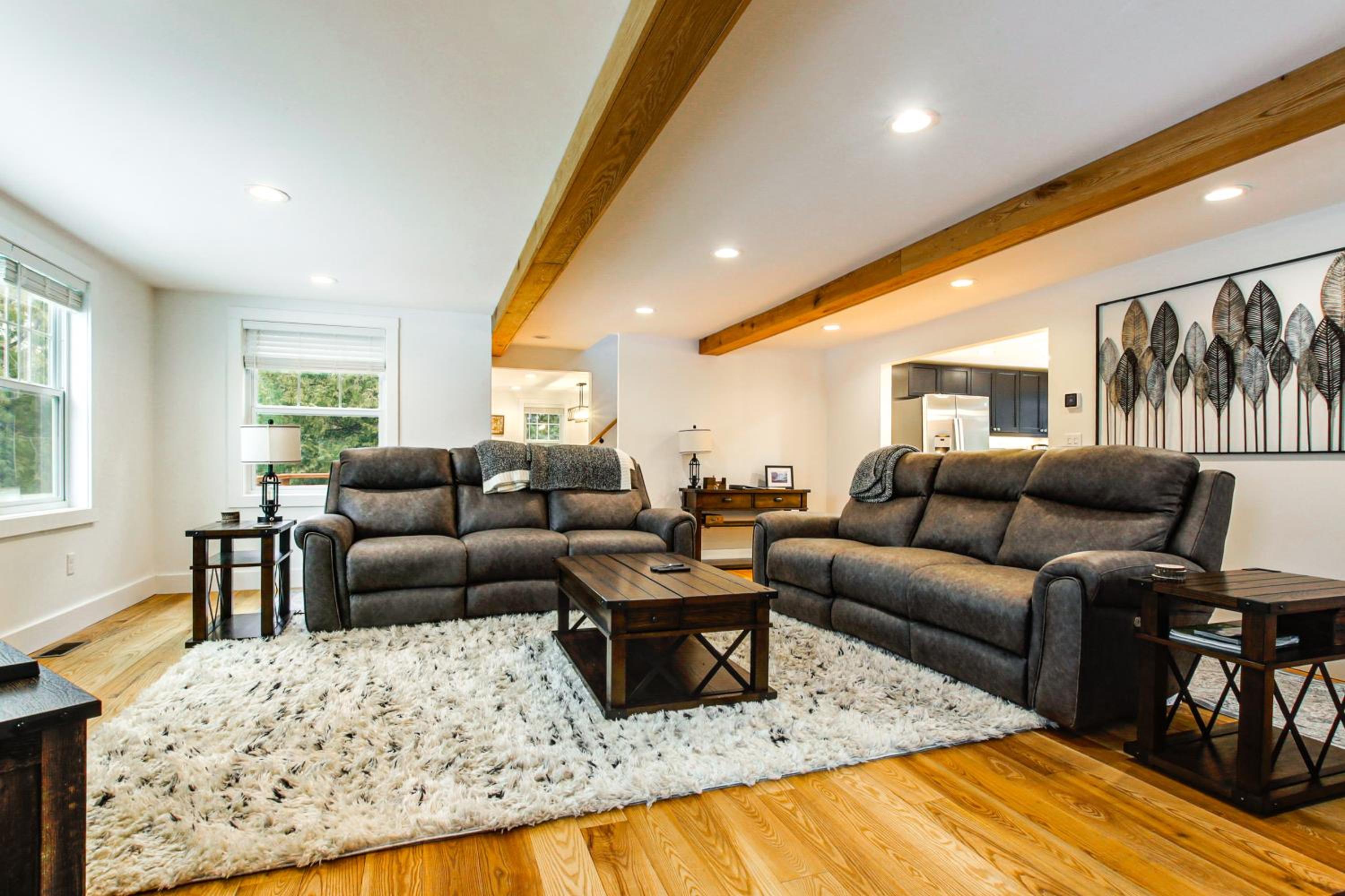 3 Mi to Sister Bay Beach Family Home with Yard
