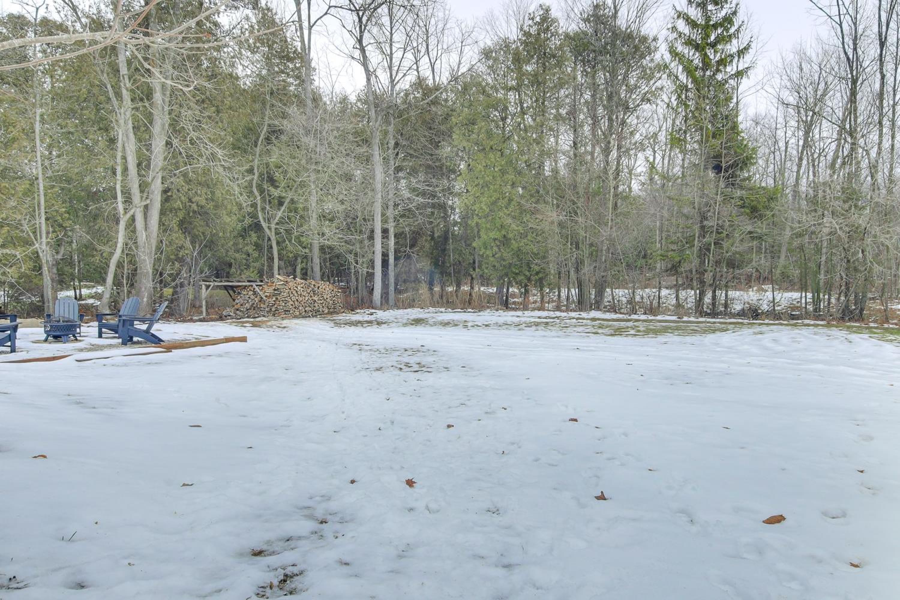 3 Mi to Sister Bay Beach Family Home with Yard