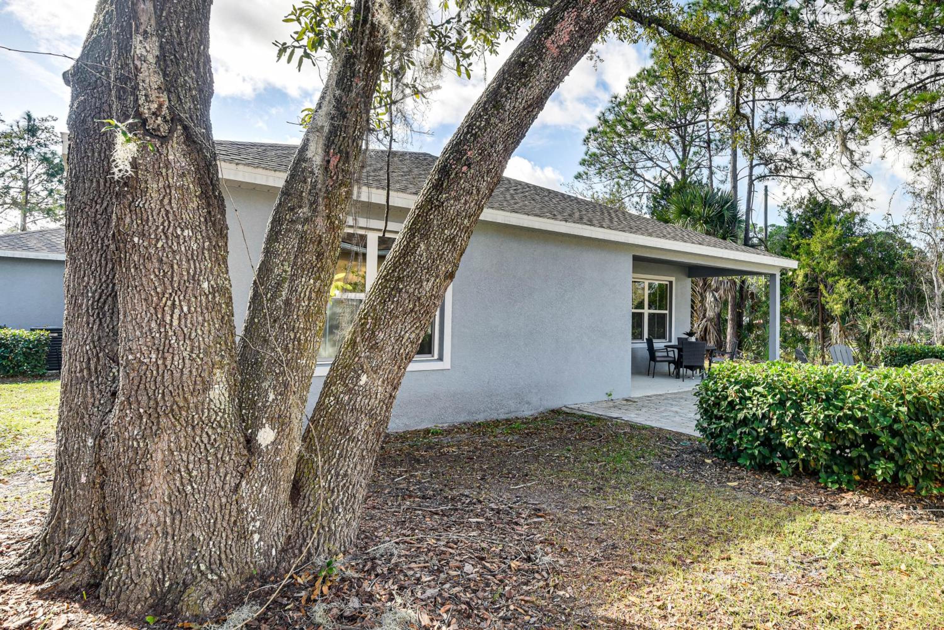 8 Mi to Beach! Stylish Palm Coast Home with Patio