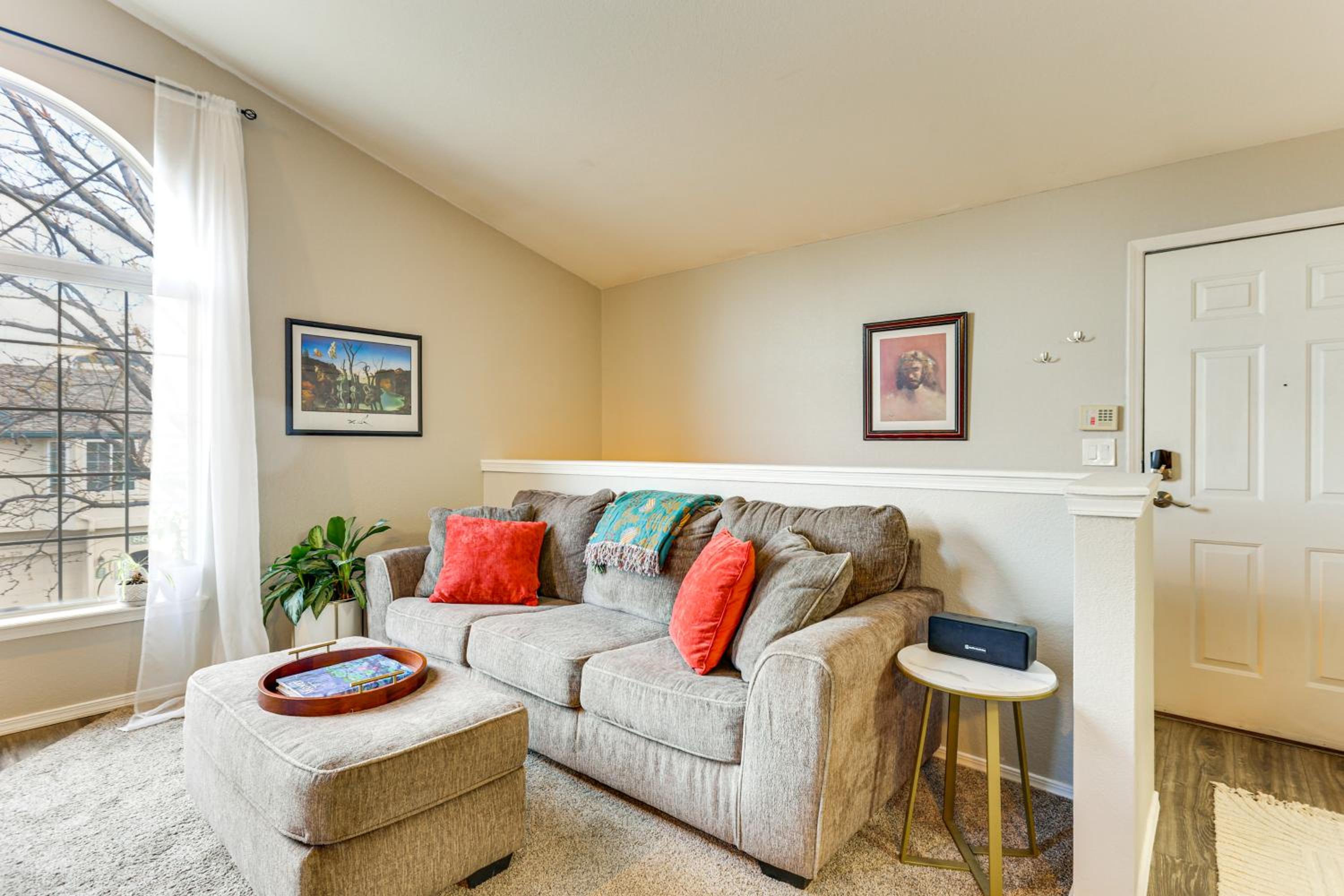 Less Than 1 Mi to Light Rail! Centennial Condo with Balcony