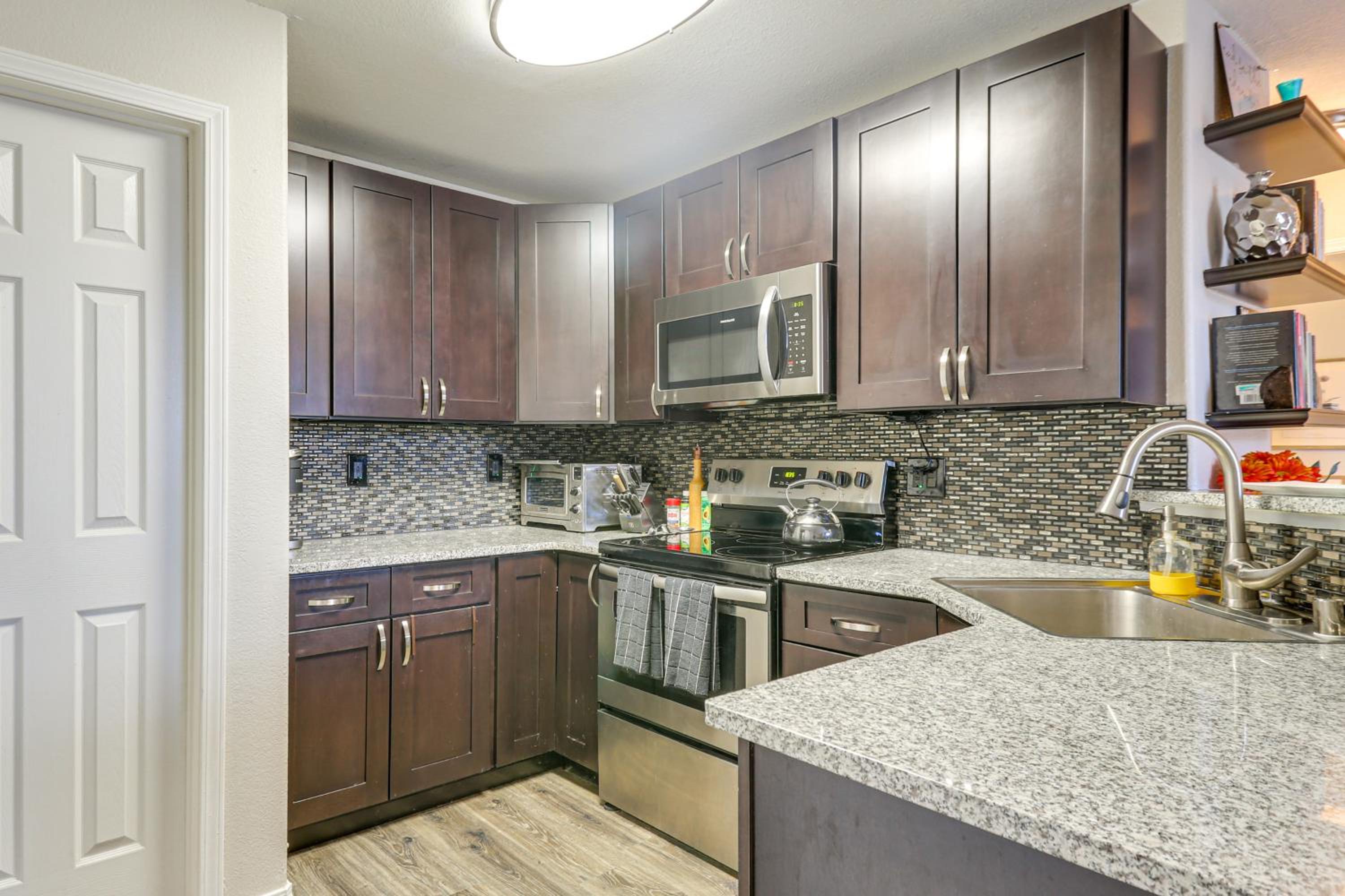 Less Than 1 Mi to Light Rail! Centennial Condo with Balcony
