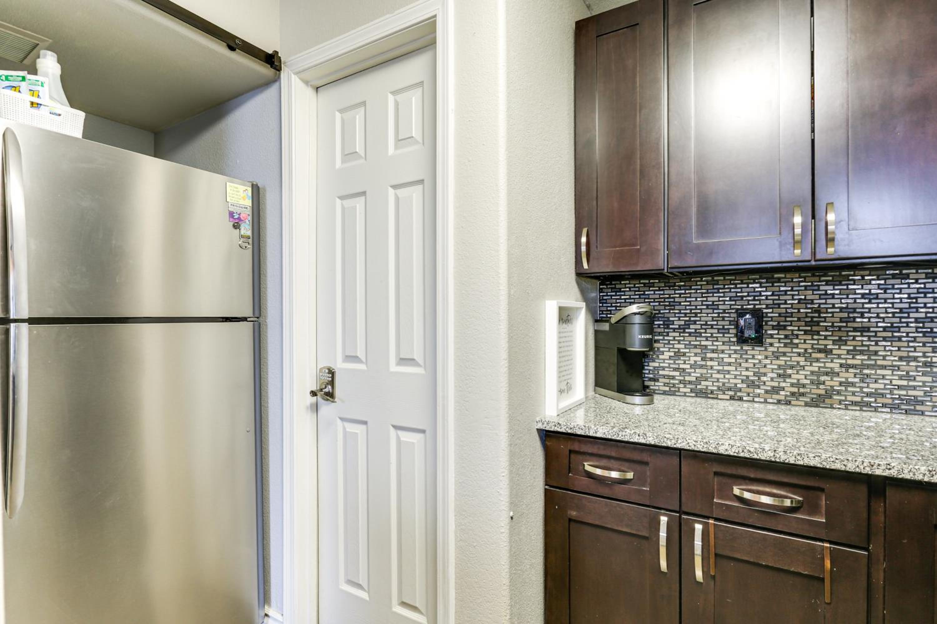 Less Than 1 Mi to Light Rail! Centennial Condo with Balcony