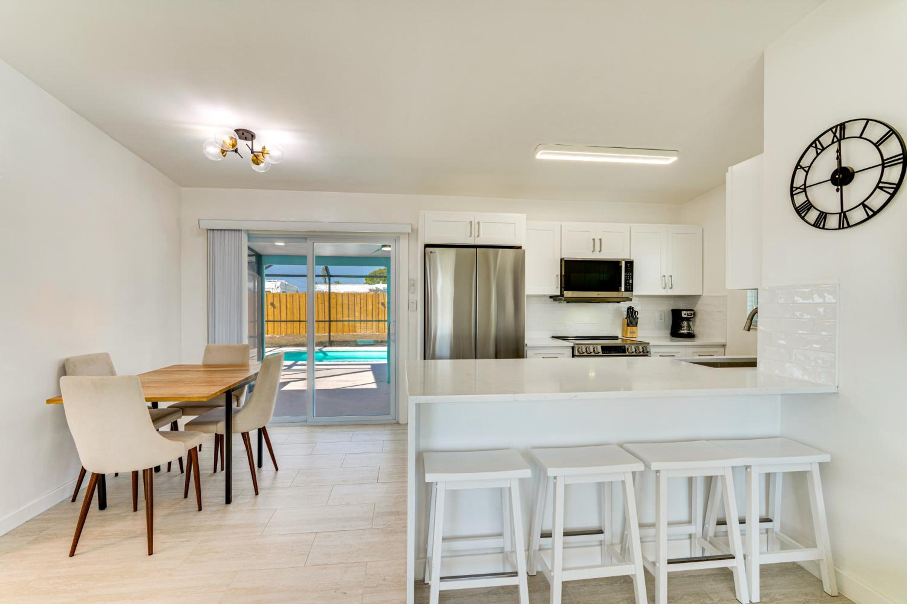 4 Mi to Beach! Sleek Getaway in Port Charlotte